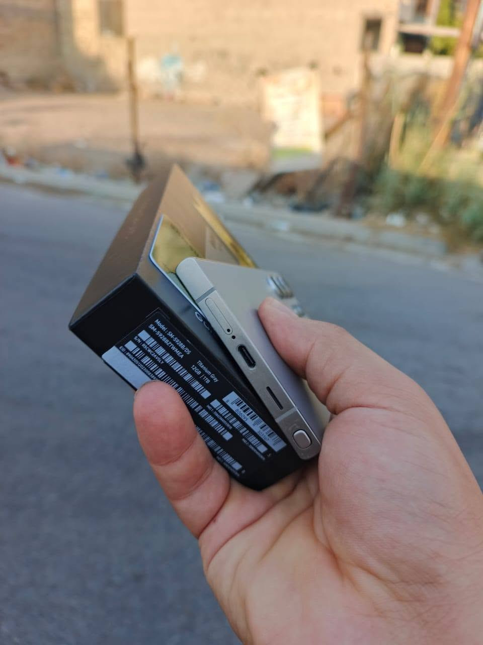 سلام عليكم اس 24 الترا ذاكره 1 تيرا بي فقط فطر بل كلاسه غير ماثره عل لمس كلشي واضح عيني لفهد غراضه كامله جهاز مكفول سعره 800 عنواني بغداد الشعله *********** بي واتساب
