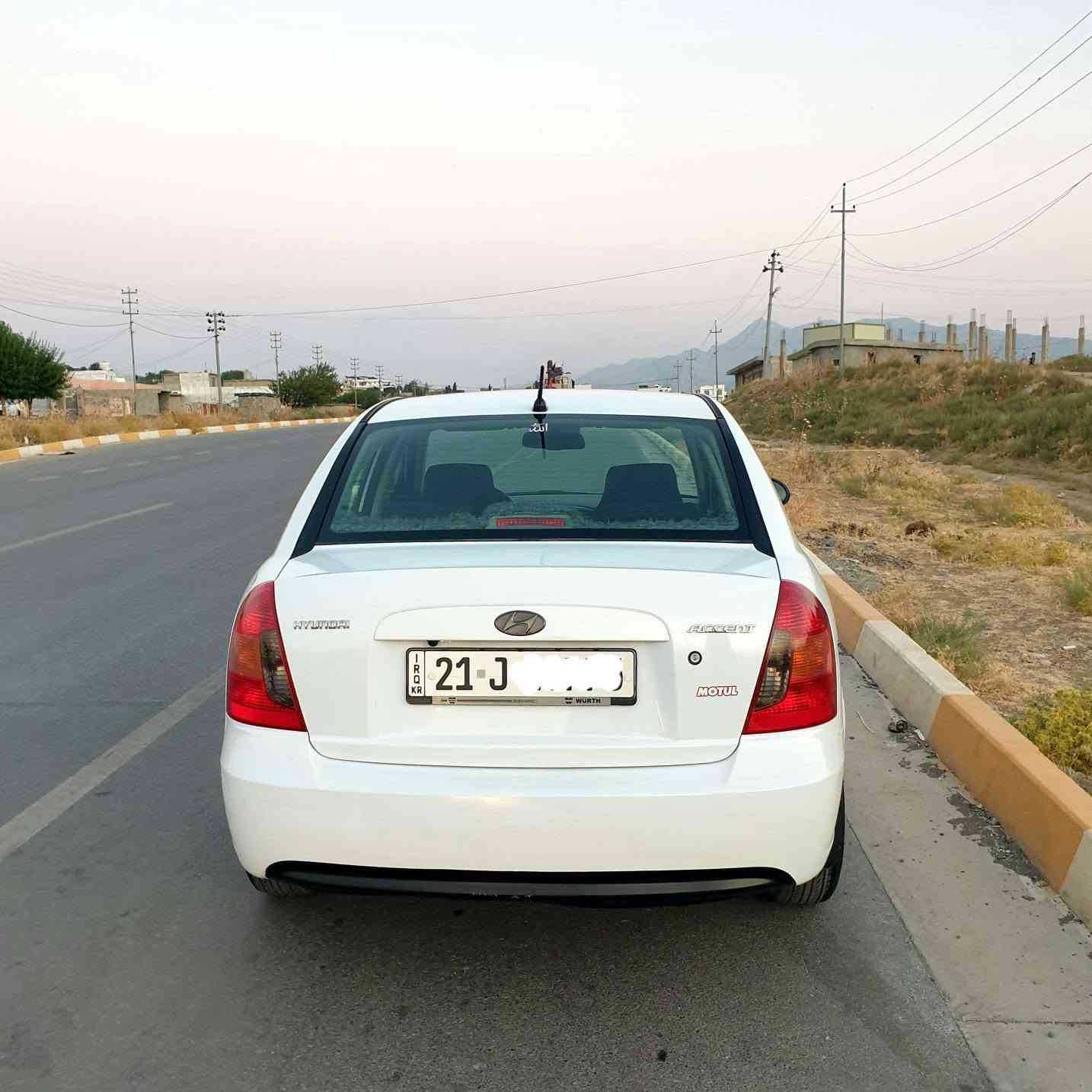 hyundai accent2009 بۆ فرۆشتن سەیارەکەبێ  بۆیاغە گێڕ و مەکینەو کارەبایات و تەبریت هەمووشتێکی بەشەرتە گێڕ عادیە مەکینە گەورەیە بەشەرتی 2030ڕەقەموسەنەوی تازەیە هەتاوەکو 
بەناوکردن چوارتایەو ویلی نوێی لەژێرە نرخی 75گەڵاو مەعامەلە ژ.م *********** بشدار, السليمانية
