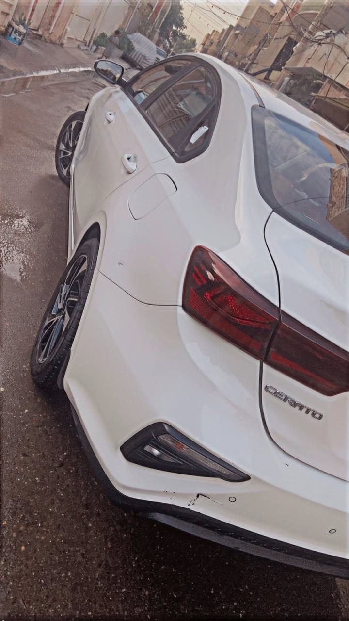 🚘 كيا سيراتو خليجي للبيع – موديل 2021 | رقم بغداد

السلام عليكم 🌹
للبيع كيا سيراتو 2021، رقم بغداد بدون صبغ ولا بارد ولا حار ، بمواصفات عملية وسعر مناسب.

🔹 المحرك: 1600cc
🔹 الممشى: 113,000 كم
🔹 المكينة والكير: مكفولات
🔹 التبريد: ثلج ❄️
🔹 السيارة تحتاج ترتيب وبولش ودوشمة باردة
🔹 المواصفات عادية

المواصفات:
• ويل كب
• تحكم ستيرن جهتين
• بلاجكتورات
• حساسات خلفية
• نظام ABS
• أرضية جلد

السعر140$

📞 للاستفسار والاتصال:
***********

📍 الموقع: بغداد -الكرخ– الهياكل
