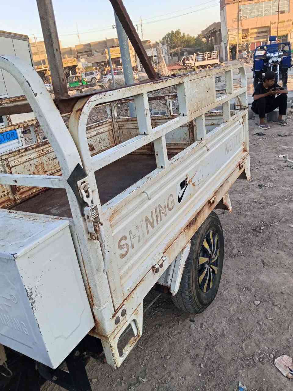 ستوته للبيع موديل 23 أوراق كامله المكان بعقوبه المفرق السعر 1350 وبيهة مجال الاتصال *********** وخاص موجود واتساب
