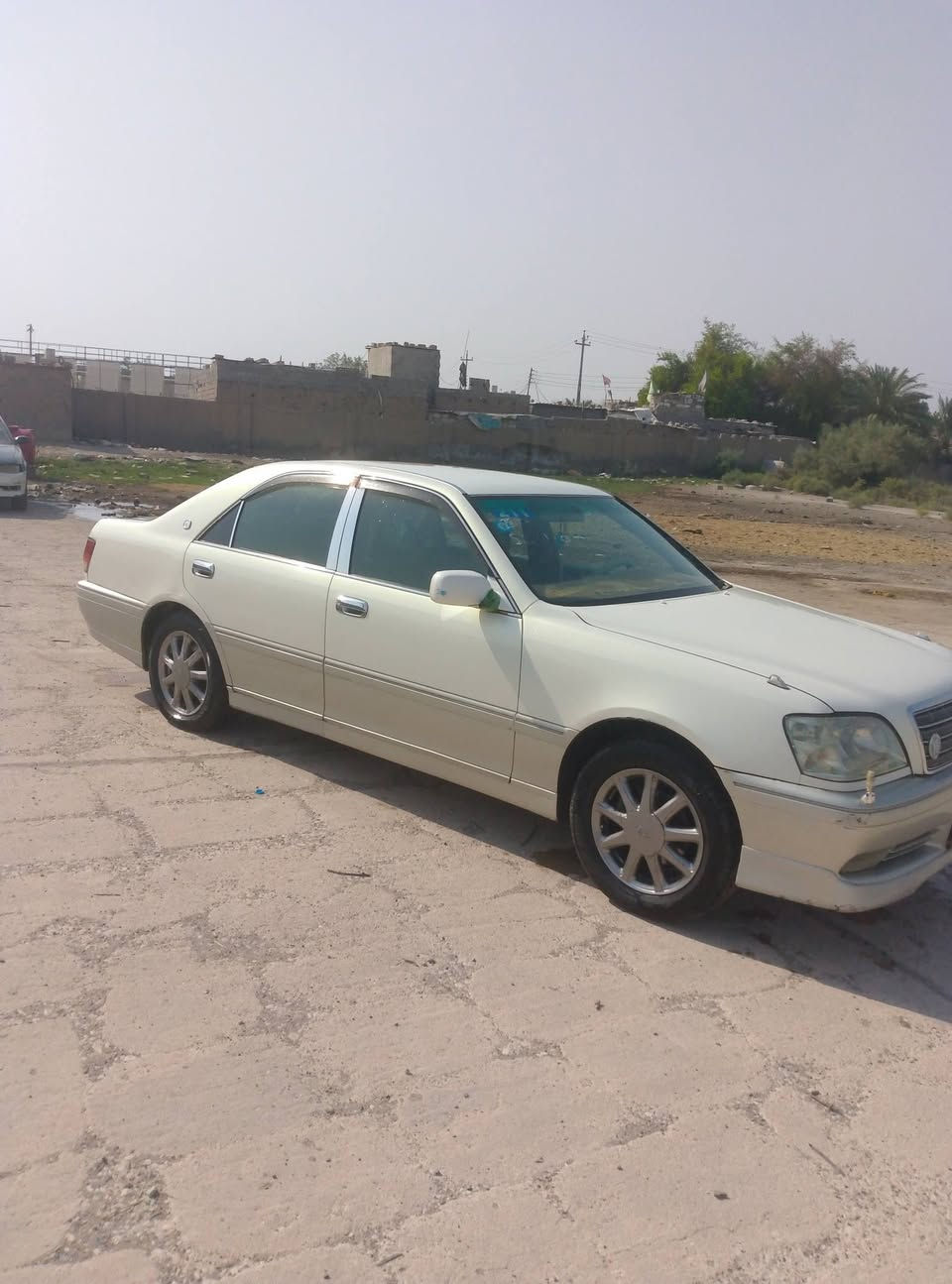 سلام عليكم جنون للبيع دكمتين رقم بصره نكليزي سنويه 30 علمن نقل ***********
