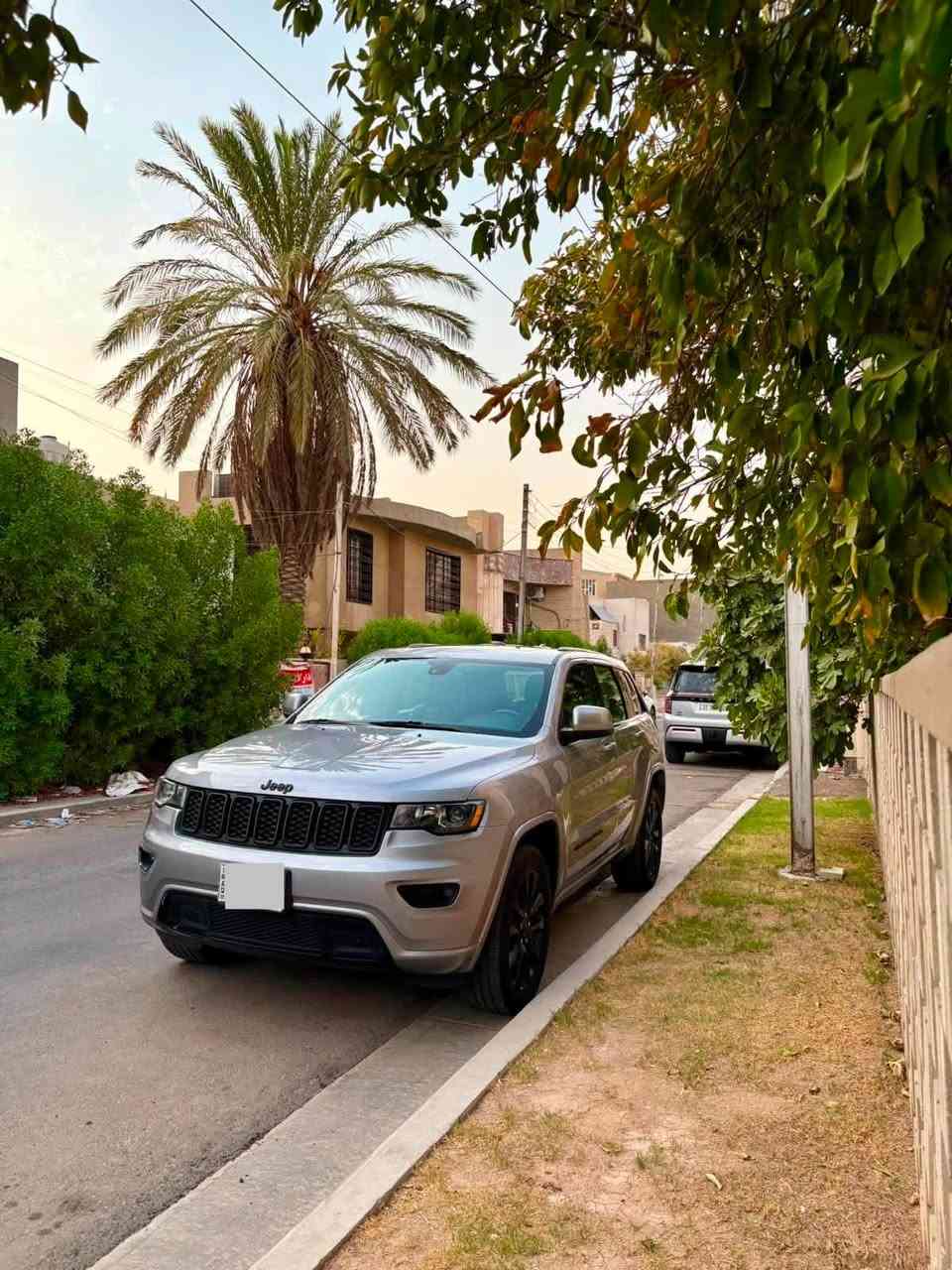 السلام عليكم جيب كراند شيروكي 2020 امريكي
بلاك توب رقم بغداد
ماشية 68 الف كيلو متر
فور ويل 4*4 فتحة 
سيارة جديدة مابيها اي نقص 
السعر 190 $ بيها شي بسيط 
بغداد / المنصور 
***********
