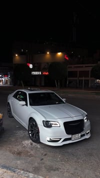 كرايسلر S300 2018فول مواصفات كندي ماشية 120 الف كيلو متر كلين تايتل مح...