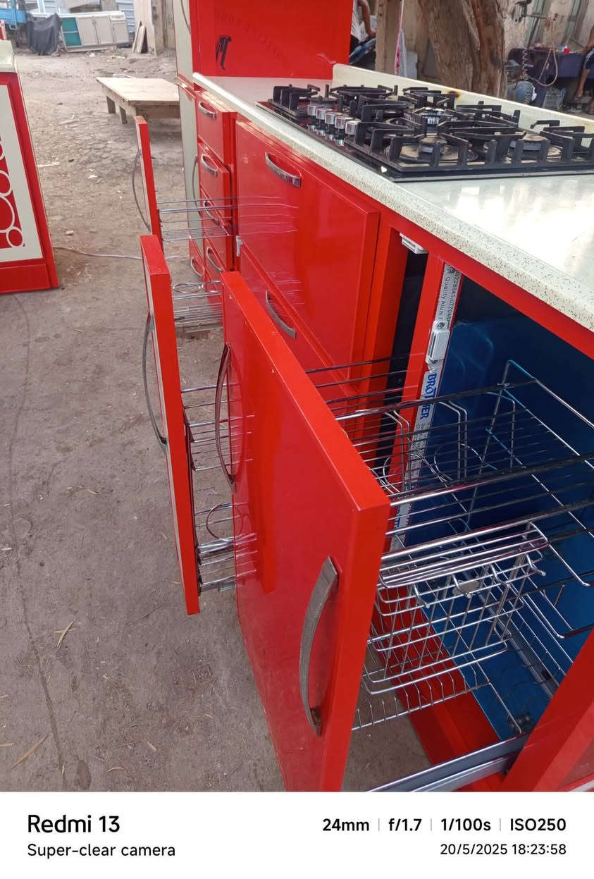 كاونتر 8 متر ونص مرمر 
7 قطع مع طباخ بلازمه إيطالي ب 825
توجد خدمة توصل بكرو
الشراي يراسل الصفحة أو يتصل *********** أو وتساب
