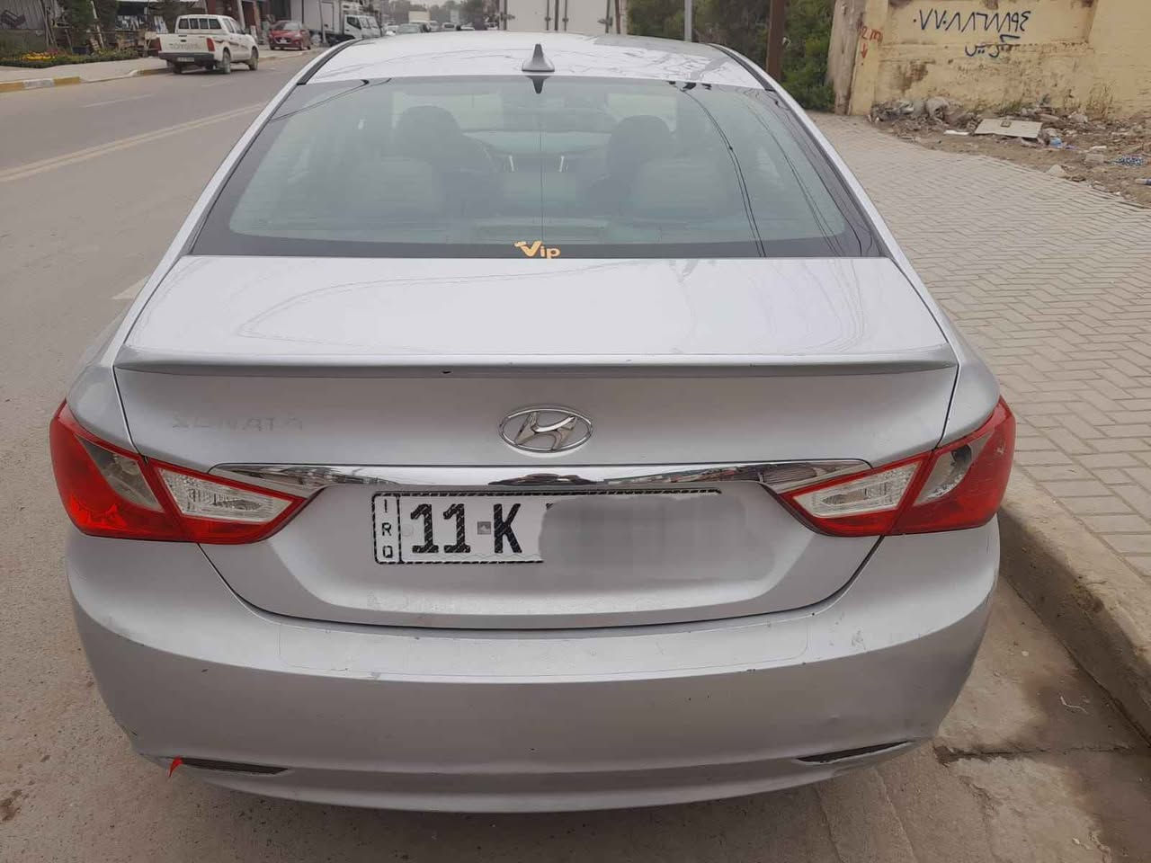 هيونداي سوناتا مضلع2013
فول مواصفات
وارد أمريكي
صبغ حزام
محرك 2400 GDI
الكير والمحرك مكفولات
سنوية لغاية 2031
 تبريد شغال قطعتين
 تدفئة شغالة
كشنات كهرباء + تدفئة
نظام ABS مانع انزلاق
ويل كب حجم ١٨
نظام ECO
ايرباك سليم
فتحة سقف
باب بصمة 
تحكمات استيرن
صدر بحالة جيدة ما عدا صليب استيرن ومشط فقط.
 السـعـر ٩٥
مكان تواجد السيارة: بغداد / الكريعات
للاتصال : *********** بغداد, العراق
