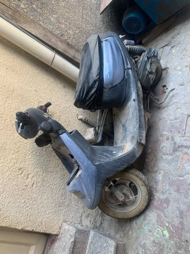 دراجه منغولي للبيع صارلها فتره طويله متروكه 

‭***********‬
