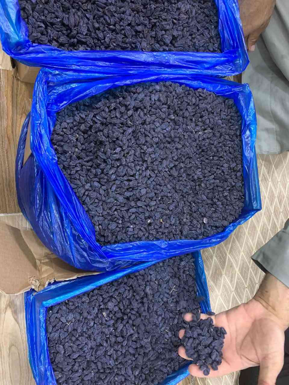 زبيب اوزبكي • كرتون ٥كيلو • كرتون ١٠كيلو