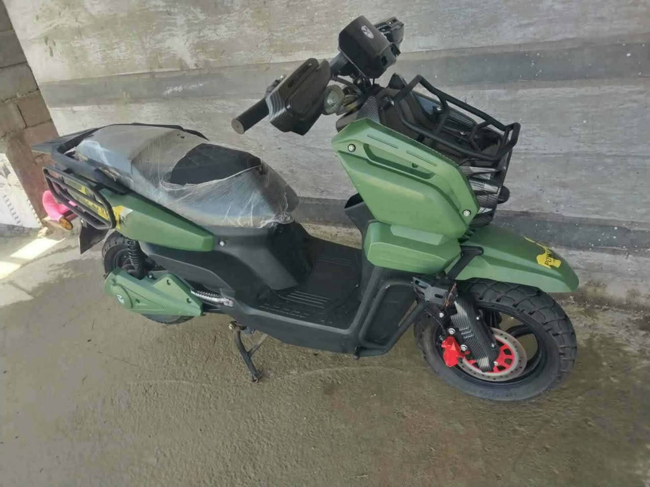 متاح اباجي ام عيون دراجه اخت جديده بطاريات جدد شرط الفحص وين ميعجبك كامله مكمله
بطاريات مصطره 38امبير 😉
ملف ٣٨٠٠طياره 💯
تايرات حجم 12/120/70😊
لايتات عالي ناصيي رماش 🤞
بريكات هايدروليك امامي خلفي ✨ 
سرعه وشلعه تشك الكاع 🙃 
سرعه ١١٨بشاشه حقيقي ٨٠🫠
بيها بگ وبلوتوث كامله 🙂
مكاني المشاهده📞 (***********)
