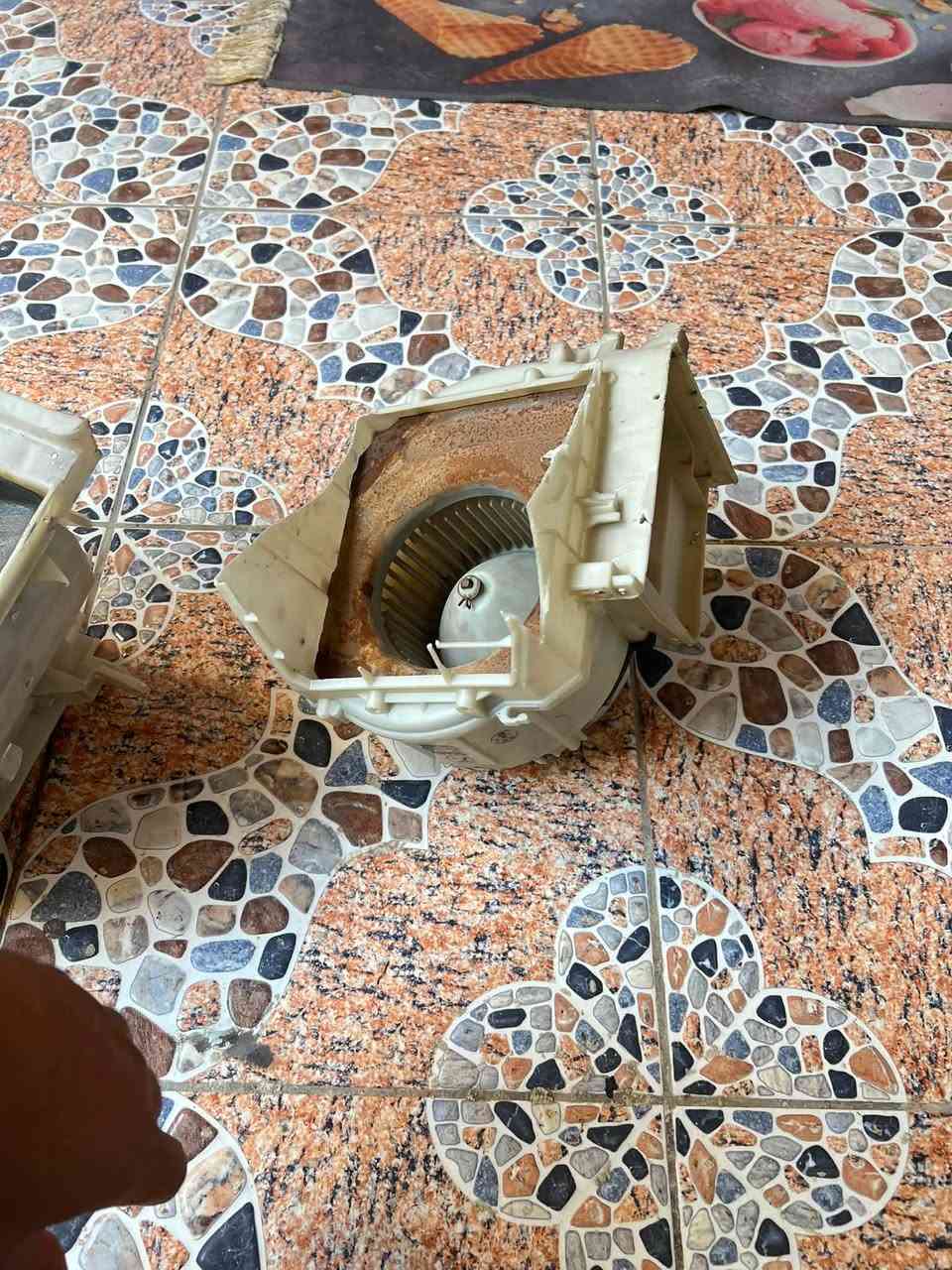 دعاميه خلفيه كورله بزون للبيع مع فريز وفان
مكاني النجف الاشرف ***********
سعرهن اب ١٧٥جدد
