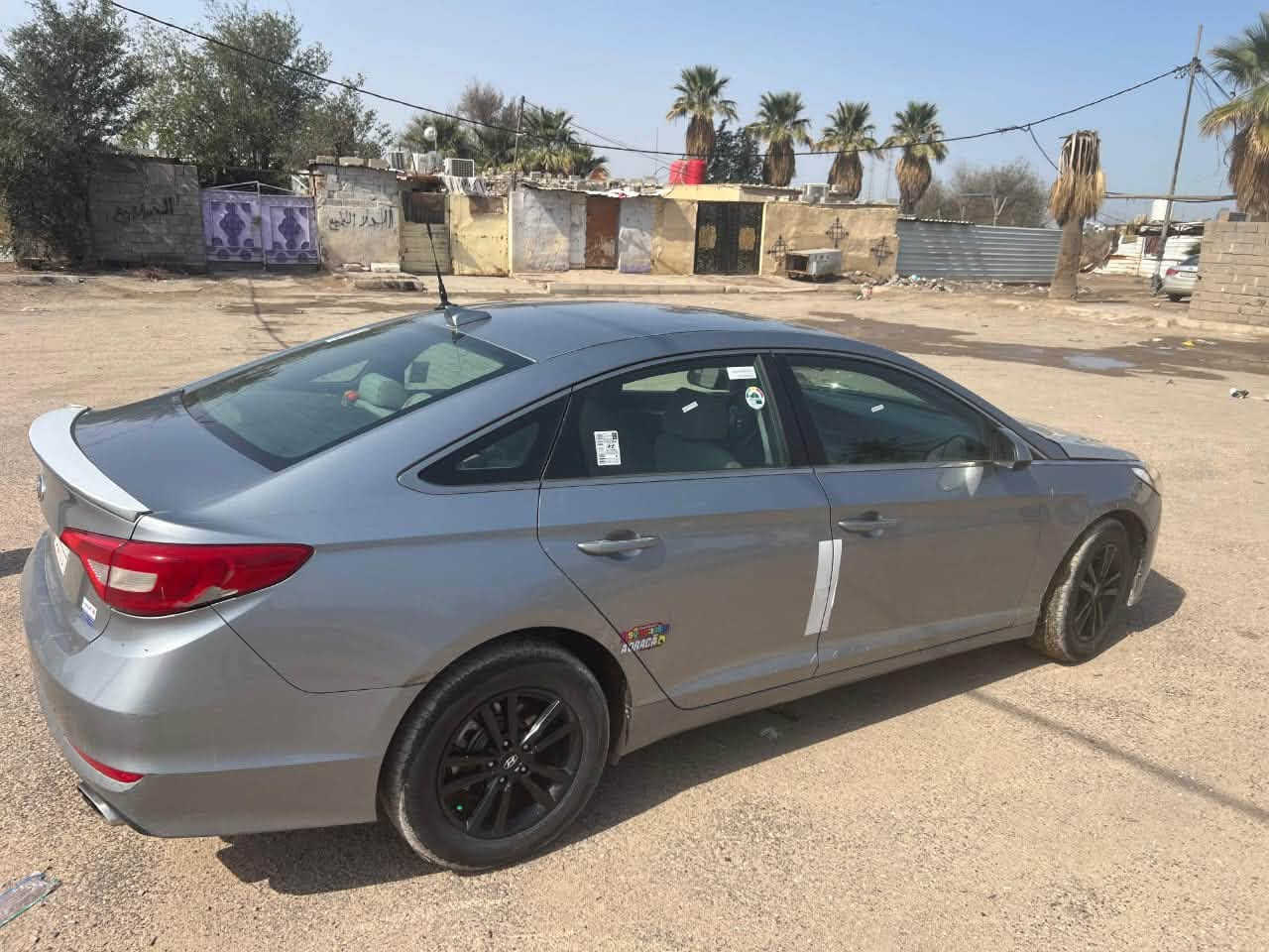 السلام عليكم سوناتا موديل 15وارد أمريكي بيه بنيد مبدل وكلير بصفحه السائق عنوان بصره  عويسيان ***********
***********
السعر 107وبيه مجال
