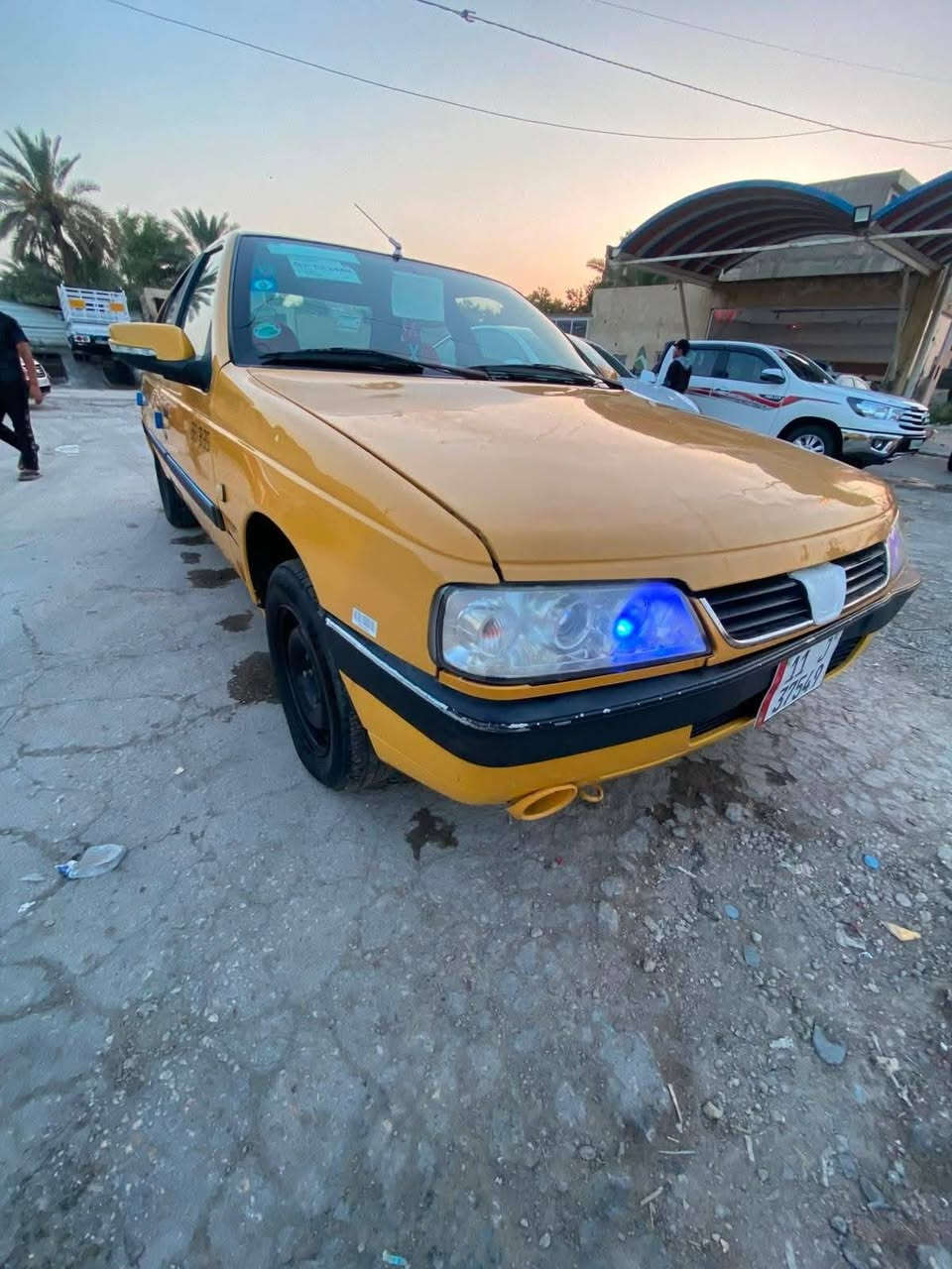 لميس 2013 جير محرك تبريد فرنسي بطاين جديده دوشمه جديده شاشه وكامره السياره بها ضربه بالباب اللي ورا يعني مدفوعه تكمه شويه من جوه ومسويها على البارد سياره بغداد شرط التحويل تخم تاير صدرها نص عمر سياره خير من الله حي التراث يم البنزين خانه السياره ملقطه قياساتها *********** سعرها 33 مراوس درهم
