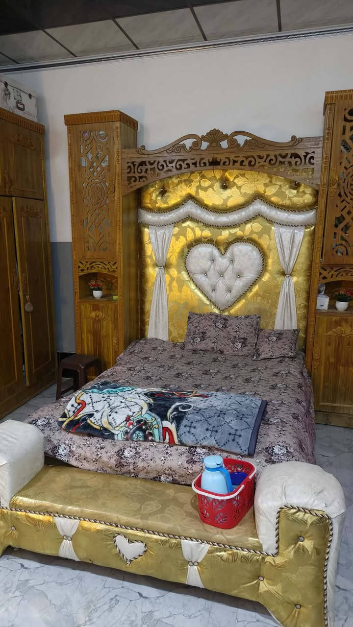 السلام عليكم غرفه للبيع نضيفه المكان موصل حي السماح الثانيه السعر 500وبيها مجال اتصل عالرقم وادلل؟؟ ***********‬‏
