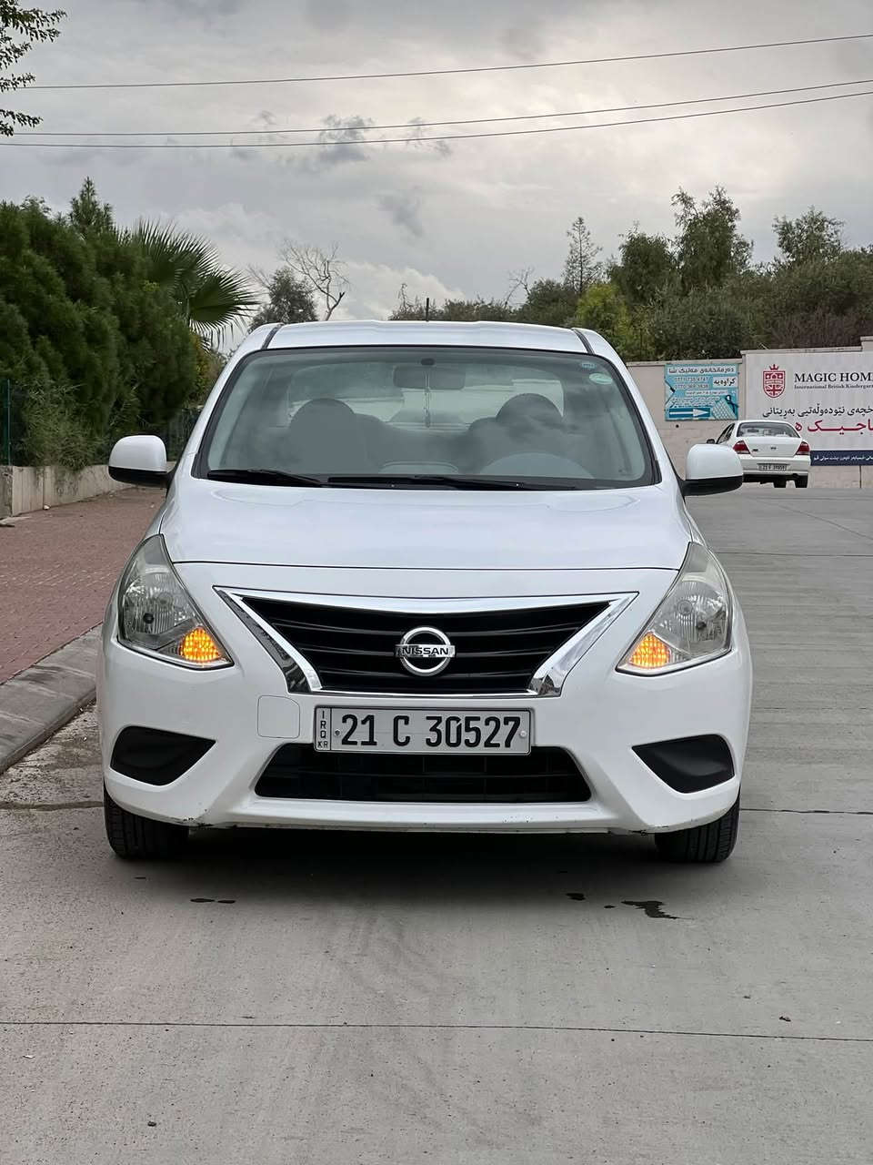 نیسان سەنی ٢٠٢٠
سەیارەیەکی هەرزانو مناسب 

بێ بۆیاخ  تەنها پەڵەیەک کارتی هەیە 

٩٣٠٠٠ کم ڕۆیشتوە 

گێڕو مەکینە بە شەرت برغوی با مەدراوە

تەحویل غرامە بە شەرت

بێ کێشەو بێ مەسرەف ماڵی دۆستە

 

لە سلێمانیم

***********
