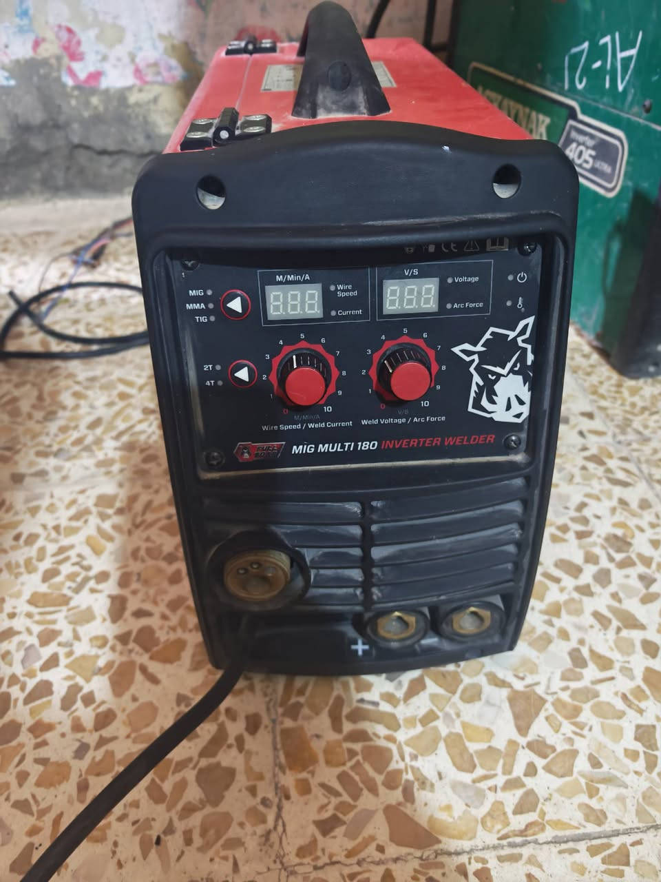 السلام عليكم
للبيع مكائن لحام وبلازمات قطع 

بلازما+لحام  100 امبير مع كمبريسر داخلي تعمل سنكل وثري 

بلازما 40 استرالي اصلي 

ماكنة لحام 315 تك ولحام أصلي 

ماكنة لحام 405 ثري أصلي 

ماكنة لحام سمارت 400 

ماكنة لحام ميك اولدن 180 امبير 

البصرة الزبير 

***********
