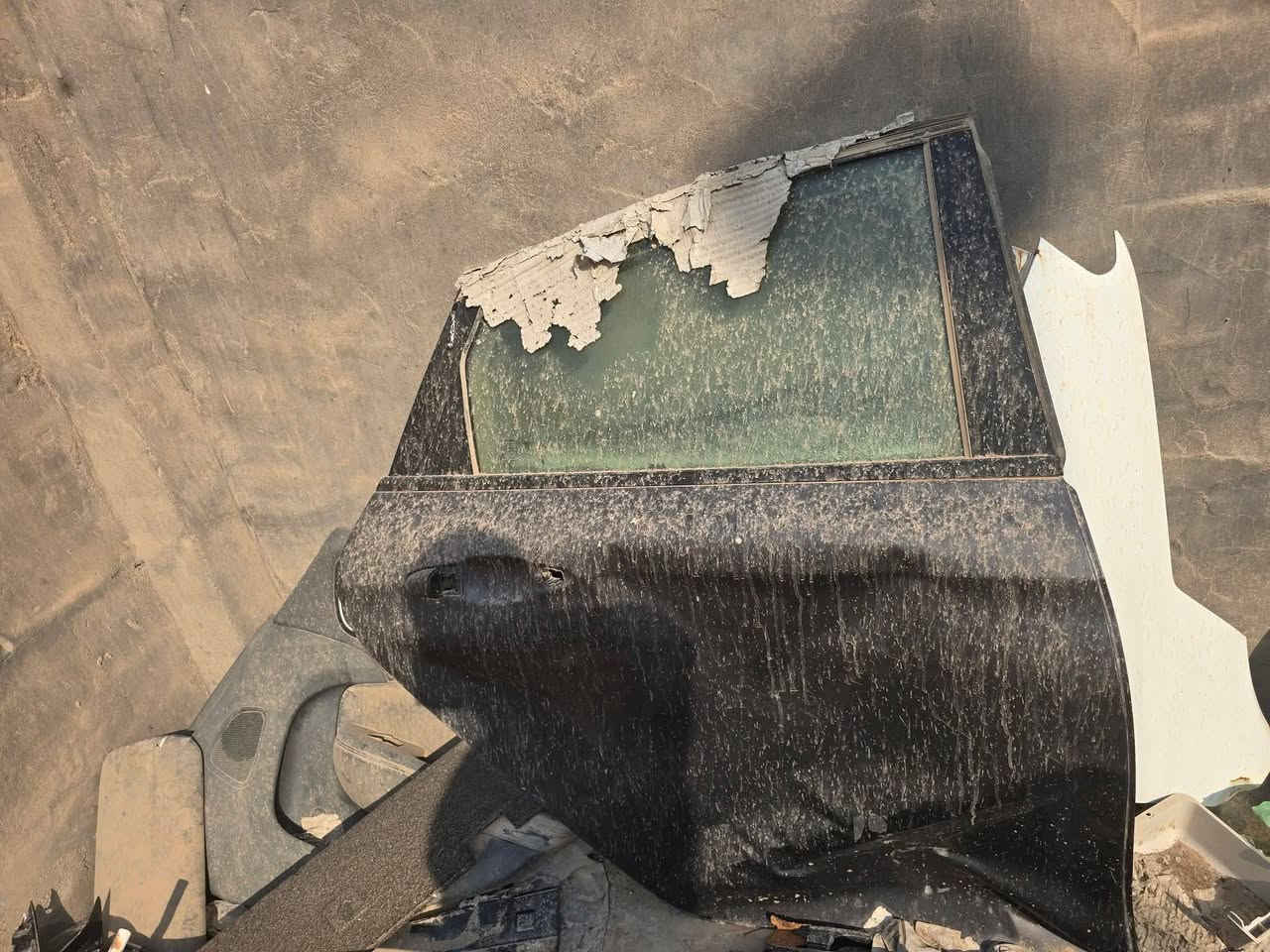 السلام عليكم
حاضن وماطور اصلي c200 مكينه 6 سلندر من موديل 15 ل17 تشتغل نقصها فقط ريشه  السعر 100 قفل
باب خلفي مضروب مع البطانه الداخليه كامل 50 قفل 
مكاني كربلاء *********** يمكن ارسالها لغير محافظه مع سوق الخط
