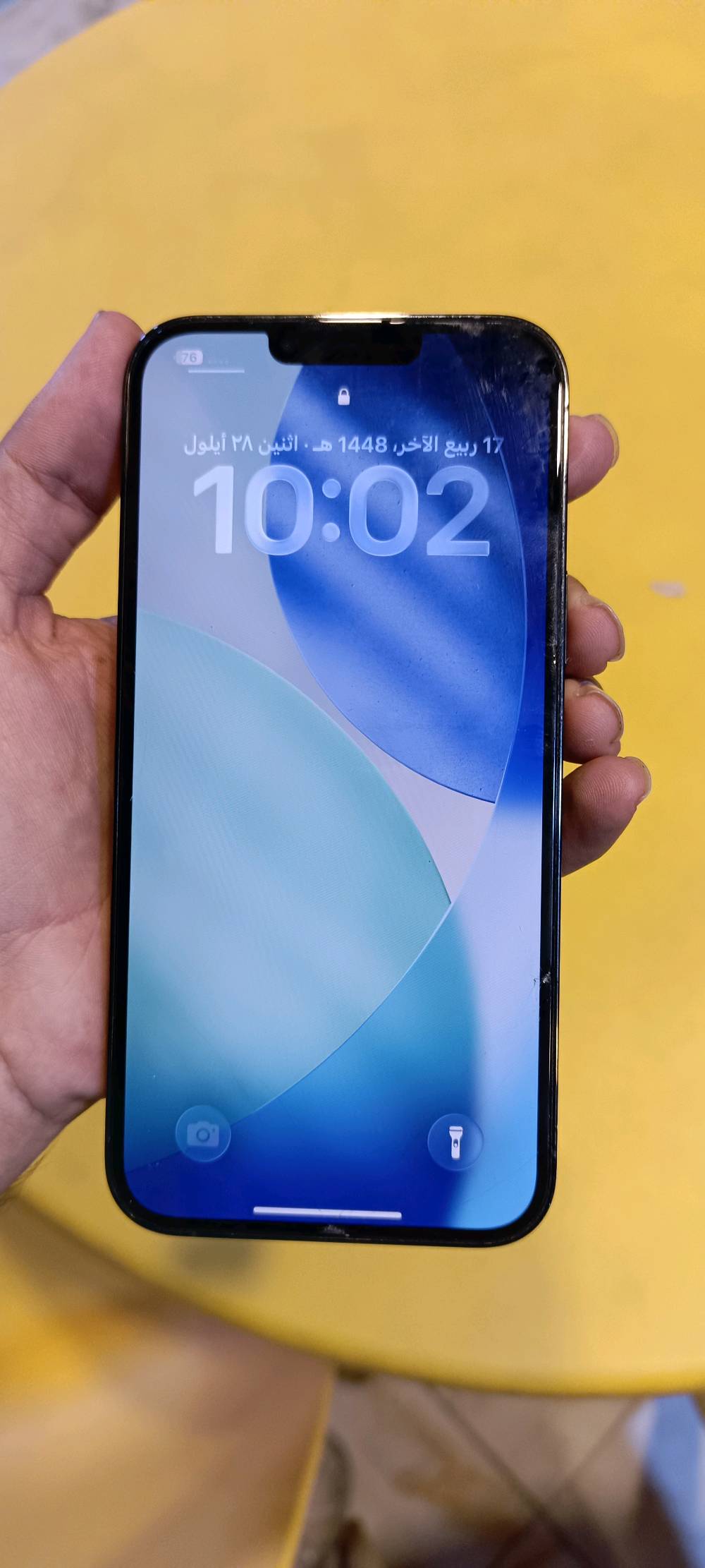 ايفون 13pro Max
((شرق أوسط)) ذ256 بطاريه77 
جهاز نضيف ومكفول من كلشي شخط ما بي سعر800 
مكلف بالنشر ***********