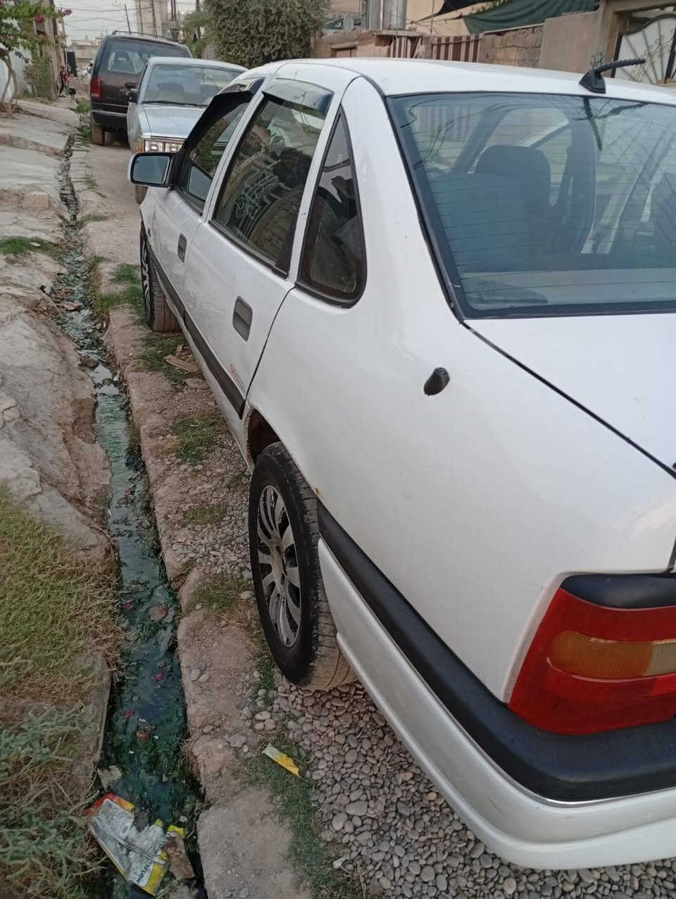 اوبل فكترا مديل 1991 محدثه 93 حجم 18 كير محرك شرط صبغ دواير دوشمه جديده كهربئيات كلها شغاله 
سياره جاهزه رقمها نينوى دولي سنويه جديده هزه جديده تحويل مباشر السعر 42 وبيها مجال بصيط
***********
***********
