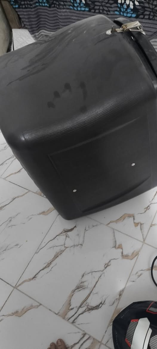غراض دراجه للبيع سلف جديد مامشدود وضفيره جديده مامشدوده وخوذه جديده ملبوسه سبوع كلمن وسعره متواجد خاص مكاني نجف حي نداء مجمع بيتي ثاني
