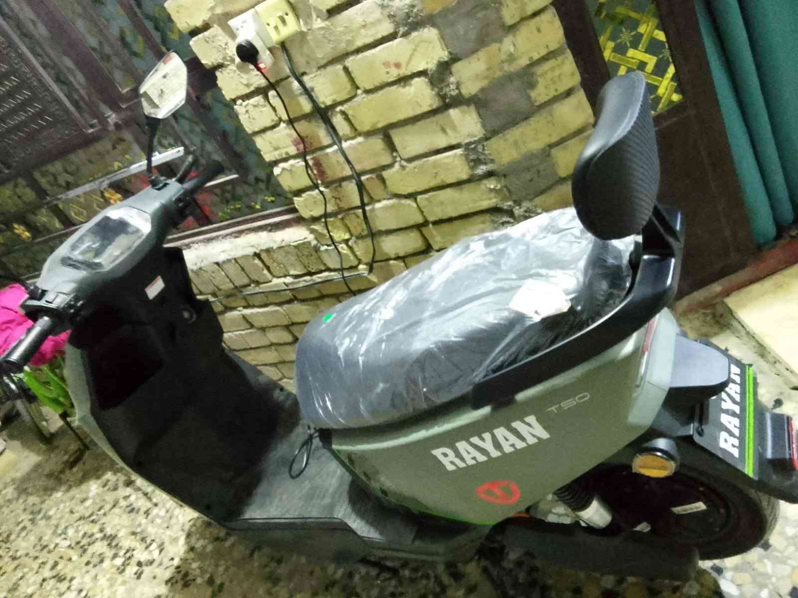 الريان زيرو  سعر مليون و١٥٠ بعدها بضمان الشركه 
سرعه ٦٠  وتكدر زيد سرعه 
وتمشيك ٧٥ كيلو

