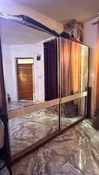 غرفه تركيه 7 قطع باب اول نظيفه  فقط الجلد مشلوع كما موضح بالصوره العنو...