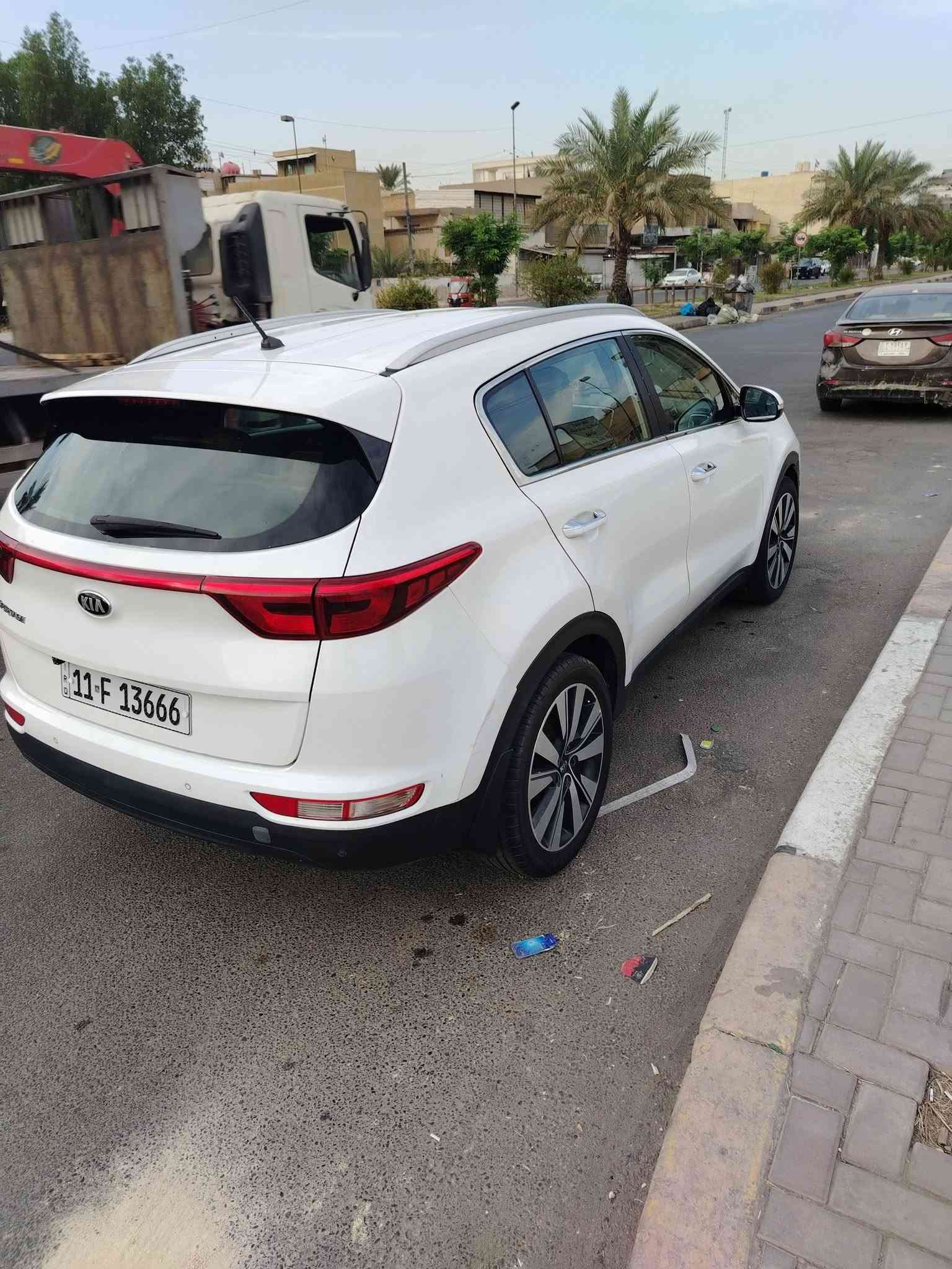 السلام عليكم اسبورتج خليجي ٢٠١٨ مكينة ٢٠٠٠ دوش سيارة حلوة َماشية ١٦٢ الف بيهة بعض الملاحظات حسب ما موضح في السونر سيارة جاهزة تحويل ثاني يوم مكان السيارة شارع فلسطين ساحة بيروت السعر ١٦٠ $ اتصال على الرقم ***********
