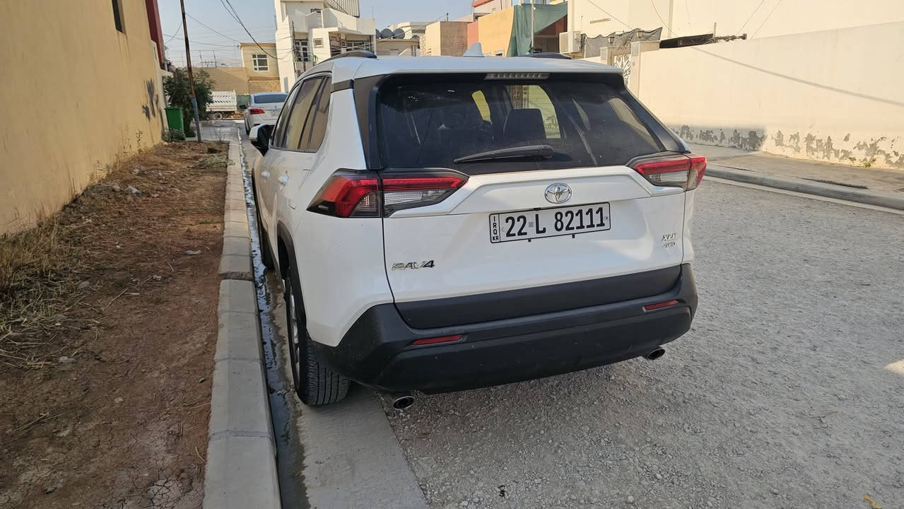 الموديل: 2023
​المواصفات: XLE دفع رباعي AWD / لون أبيض / رقم أربيل جديد مميز / بصمة و 6 انظمة قيادة
​الممشى: 42 ألف ميل فقط
​الوضع العام: وارد كلين تايتل، مكفولة من الحوادث القوية والغرق والشاصي. فيها فقط بارد بسيط جداً بالباب الخلفي الأيمن.
​الفحص: هزة أربيل جديدة بنجاح 100%.
السعر : 260 و مجال
​📍 السيارة جاهزة للبيع والتحويل المباشر.
📲 للتواصل (واتساب / اتصال) : ***********
