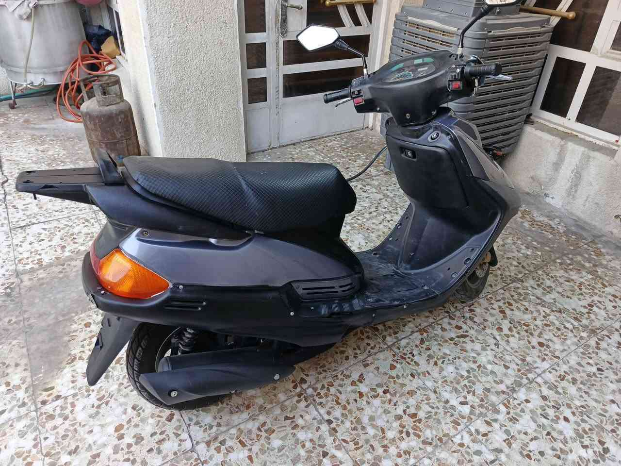 السلام عليكم دراجه فراشه ١٤٠للبيع مجفته لا تنقيص ولا تبخير كامله مابيهه اي نقص كهربائيات بلاديه كلهه شغاله السعر ٣٠٠ الف للتواصل ع الخاص او الرقم *********** بغداد حي الاعلام
