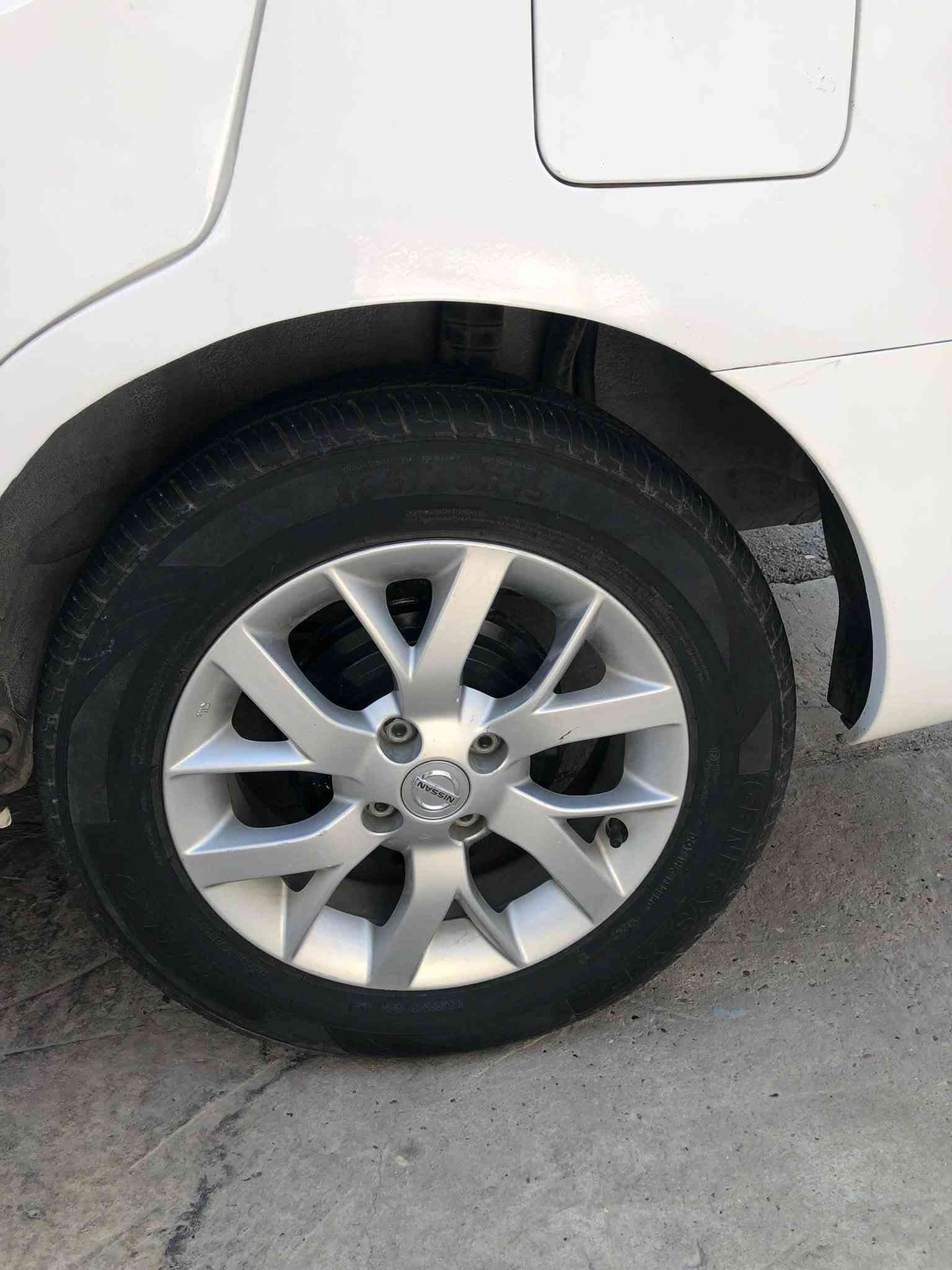 سلام عليكم سني هندي موديل 19 بيها باب خلفي تبديل بدون داخل وهلال فقط
ماشية 148
شاشة لكزز ويل كب 15
جام خلفي مسوي كهربائي 
تخم تاير جديد
باتري جديد 
فريز تبريد جديد 
مدوشمة وكاملة مبيها نقص برغي 
سعرها ٩٨ مكاني سيدية 
***********
