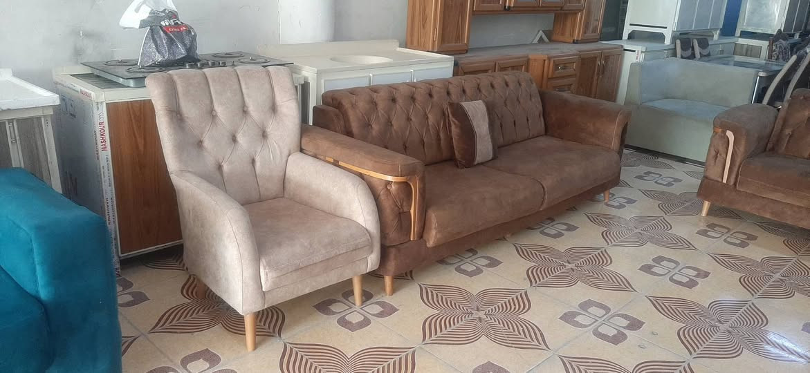 معرض العماد//تخم تركي مودرن سريري مستخدم اخو الجديد بشرط النضافه ***********//*********** كركوك, العراق
