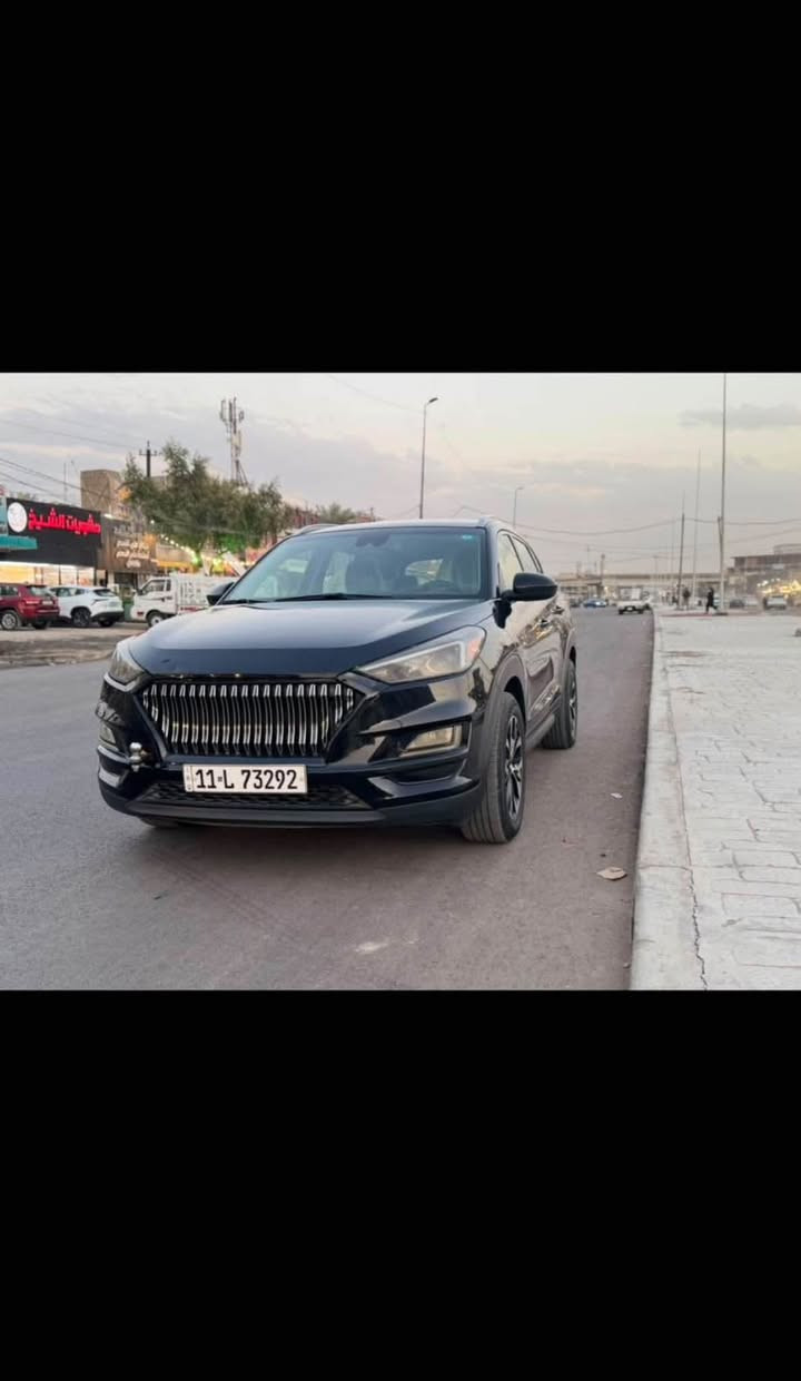 هونداي توسان 2021 
محرك 2000
بصمه تشغيل وبصمه ابواب 
كشن كهرباء
شاشه كار بلي
تحديد مسار 
كامرا دواره 
لايت عالي ناصي زنون 
على ايدي صار سنتين 
حادثهه جاملغ امامي وحافه البنيد السياره احلى من الصور  ماشي64 
السعر 148وبيهه مجال بسيط 
العنوان بغداد البلديات للستفسار ***********
