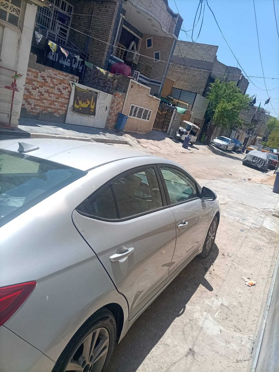لانتره ٢٠١٨ سياره موضح بالصورة السونار كير مكينه خير من الله تخم تأير جديد صدر امامي خلفي جديد مابيه صبغ فقط البنيد كمبريسر عاطل ماشيه ١٠٠ السعر ١١٥ وبيه مجال ***********

