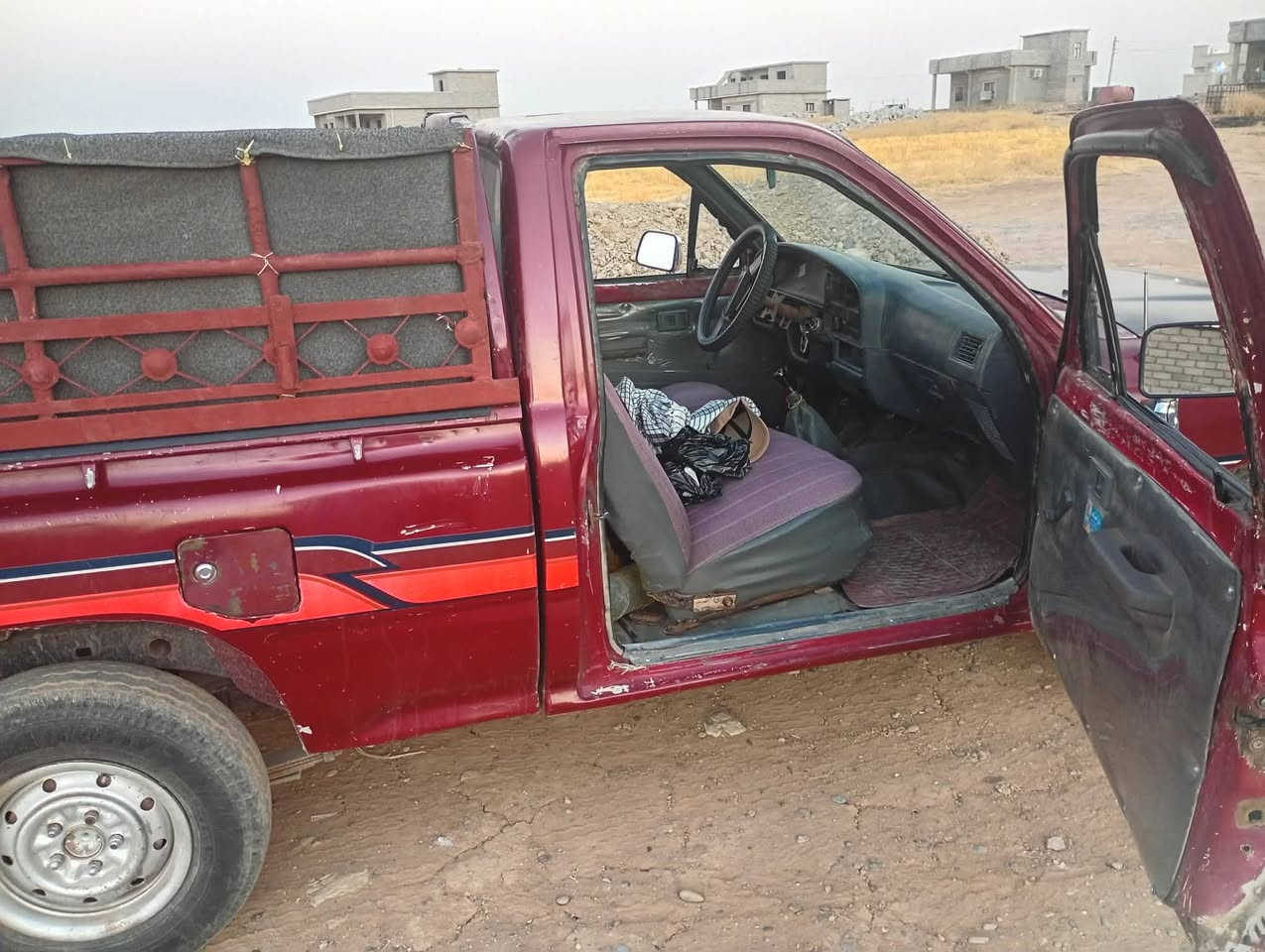 بيكم تيوتا موديل ٩٠ هزه جديده سنويه ٣١ رقم صلاح الدين مكان السياره ربيعه قريه العمله شرط التحويل بيع مستعجل اتصل على *********** اخوان المو شراي لا يخابر السعر ٣٢ وبيها ملاحضات
