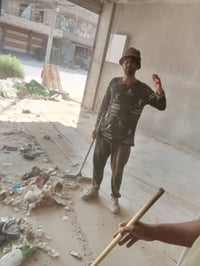 اثنين عمال • تنظيف • باحثين عن شغل