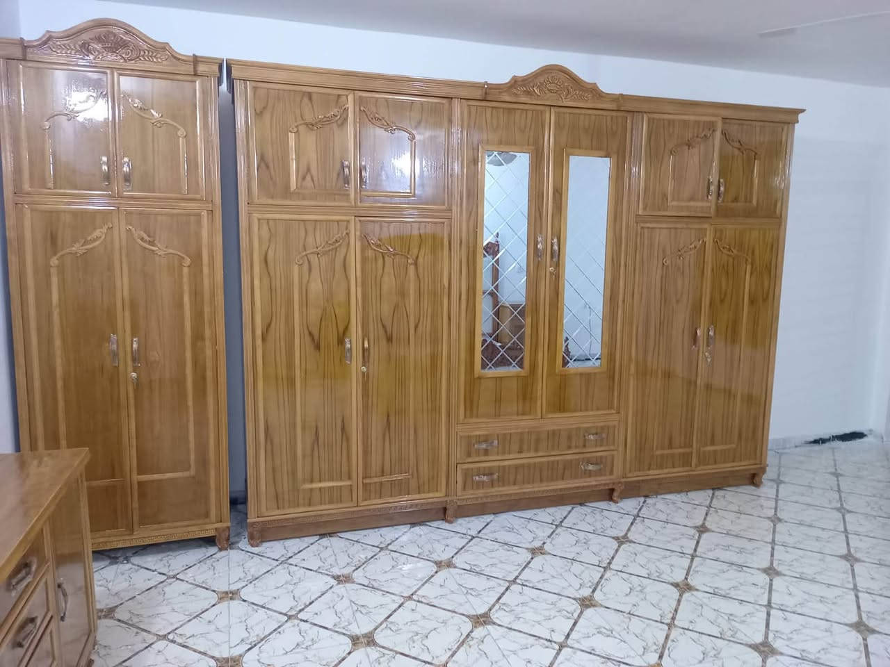 غرفة صاج داخل وخارج جديدة السعر مليون ونص 4قطع للأستفسار ***********
