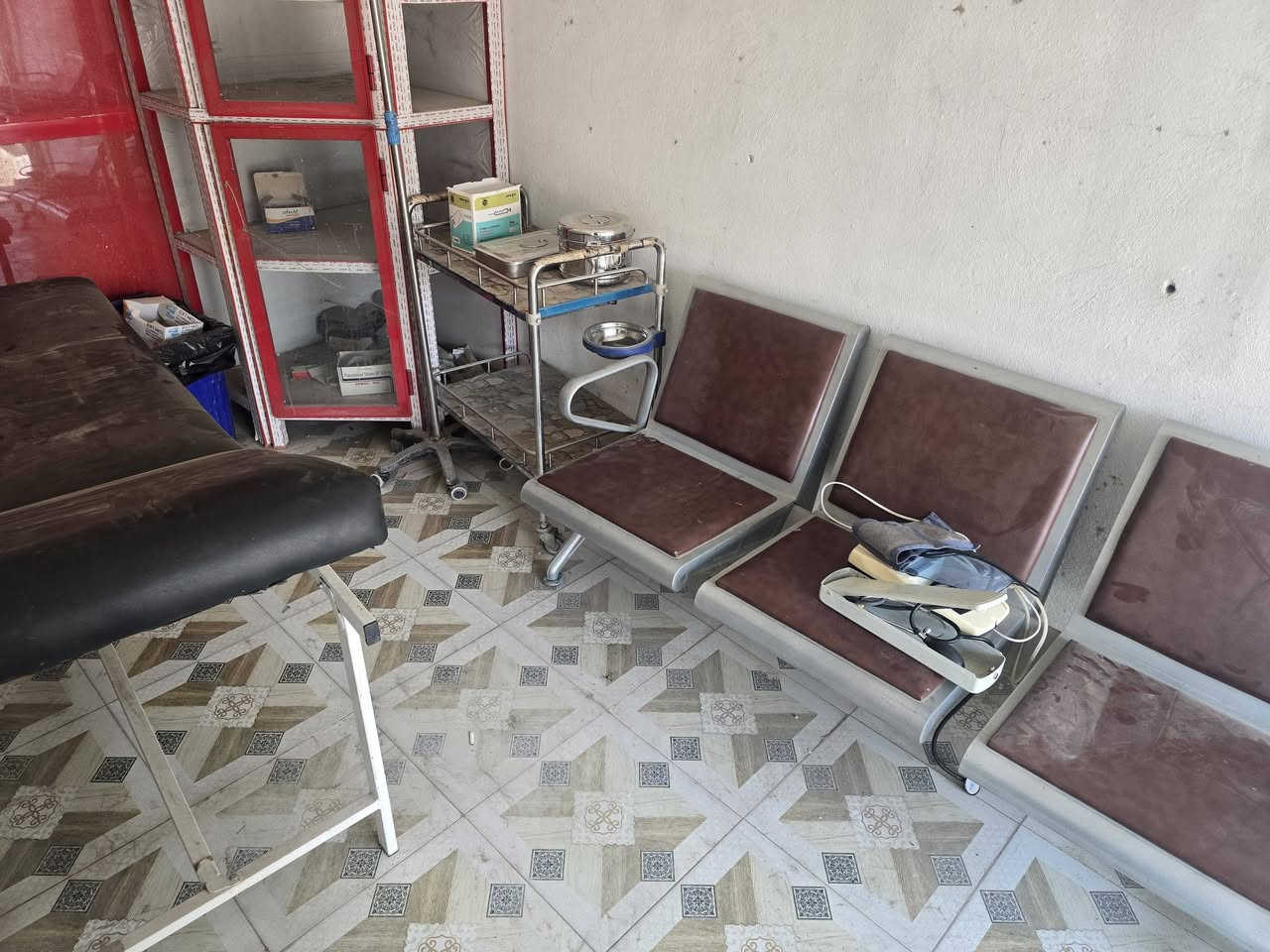 غراض عيادة تمريضيه كامله للبيع اليعجبه شي هذا رقمي ***********
عنوان بغداد وكلش جديدات

