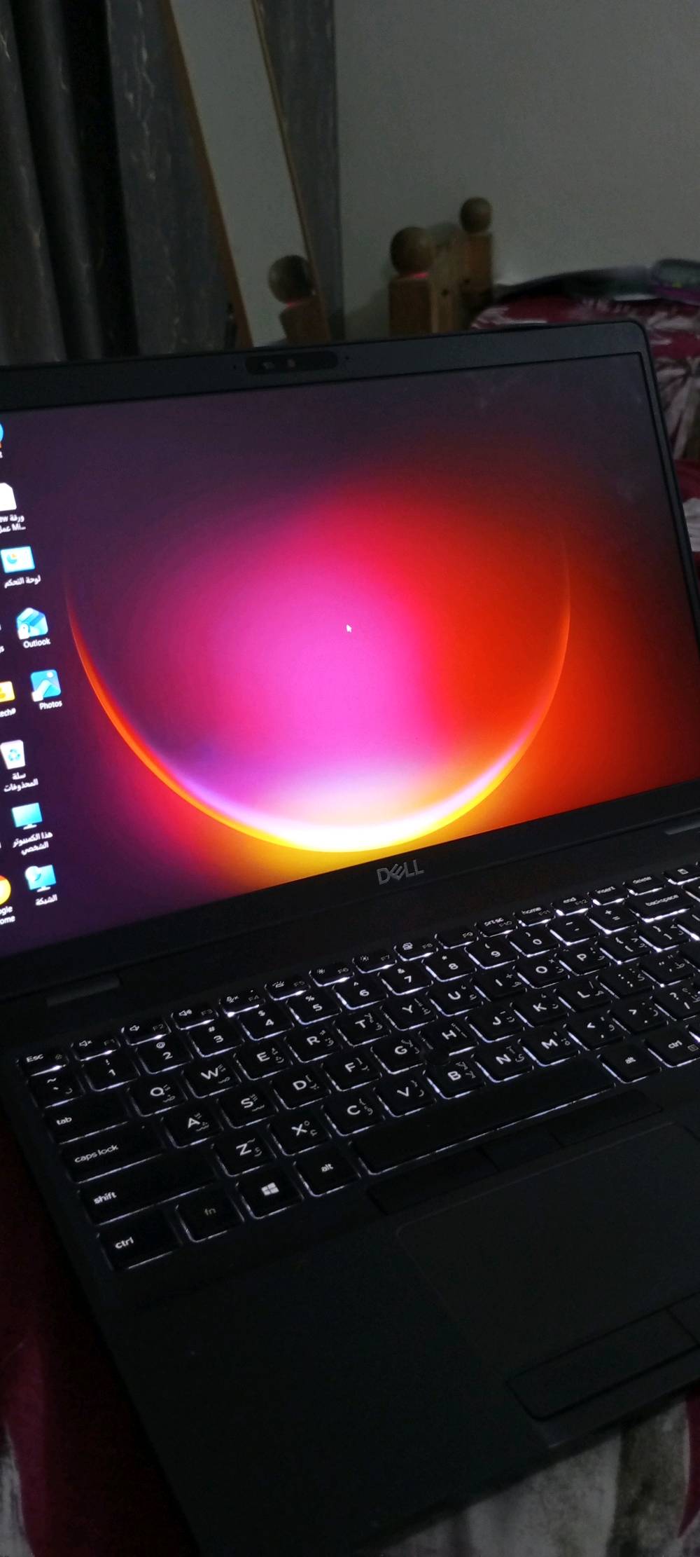 Dell3540 للبيع الجهاز مستخدم استخدام قليل اخو الجديد شخط مابي
المعالج cori7 الجيل 8
هارد 256ssd 
كرت شاشة خارجي 2gb
مناسب البرمجة والتصميم 
يشغل GTA 5 +pes 21 
يشغل باقة ادوبي باكمله سلس جدا 
كيبورد ضوئي عربي انكليزي 
الهدايا 
شاحنه اصليه ✔️ +حقيبة + ماوس ضوئي