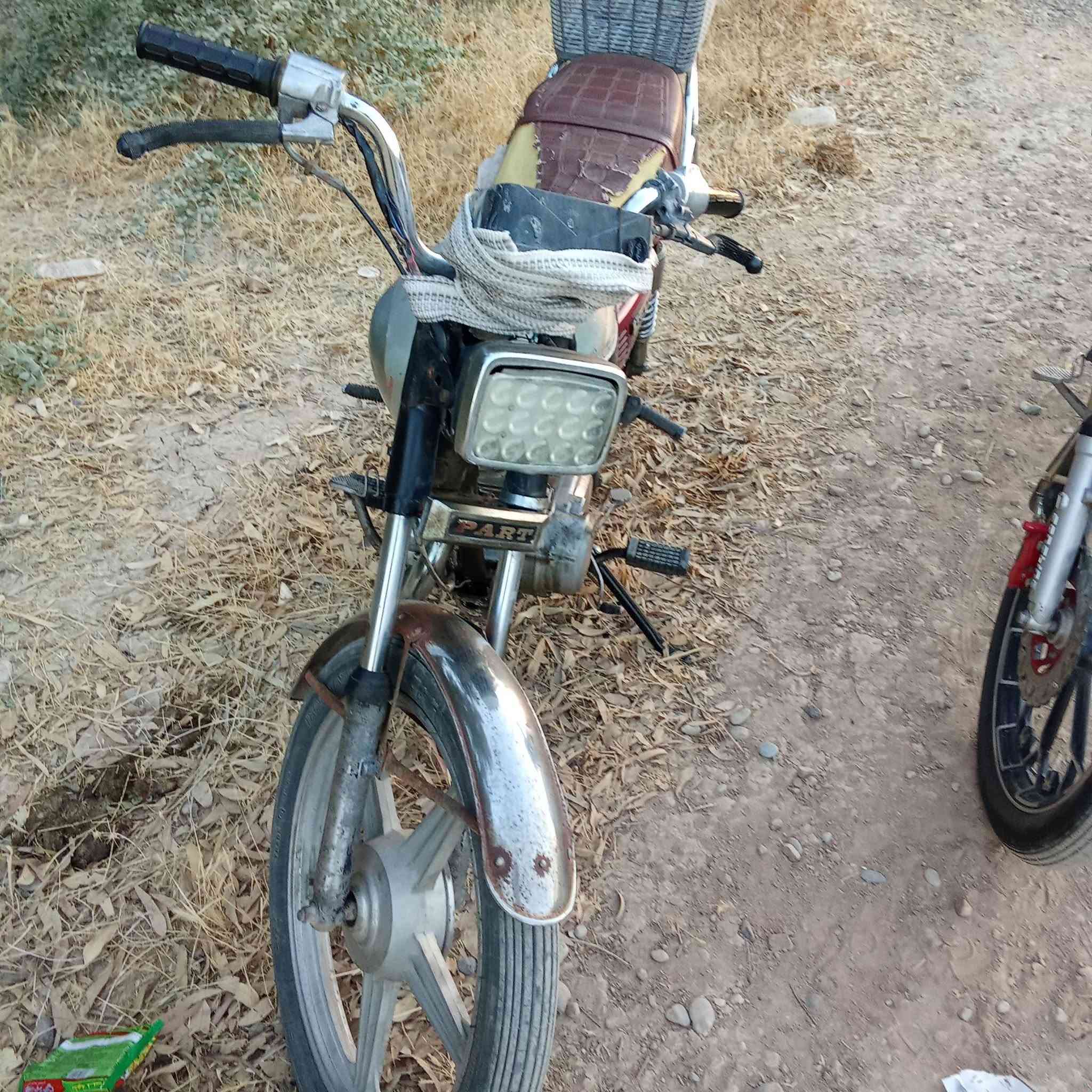 سلام وعليكم موطور 4كير نضيف محرك نضيف سعر 225بي مجال مراوس هم يرهم الخاص مفتوح رقم ***********
