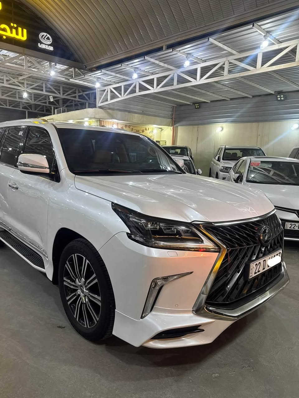 سلام عليكم 
لكزس LX5700  فول مواصفات 
موديل 2019
سيارة بدون نكراش سيارة استعمال اربيل 
رقم اربيل بسمي هزة وفحص جديد 
بصمات اثنين مع كارت 
مواصفات لكزس معروفة فول فول للاخير  سيارة داخل بيجي
 *********** موجود بي واتس اب
***********
