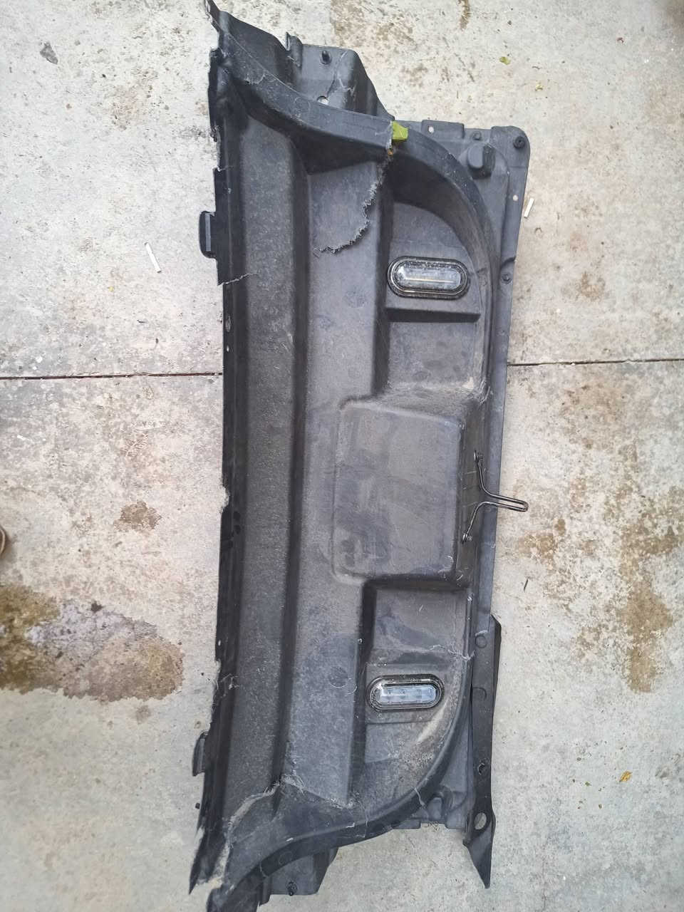 قاعدة شبك فورد f150 کهرباء   لايتينك
***********
