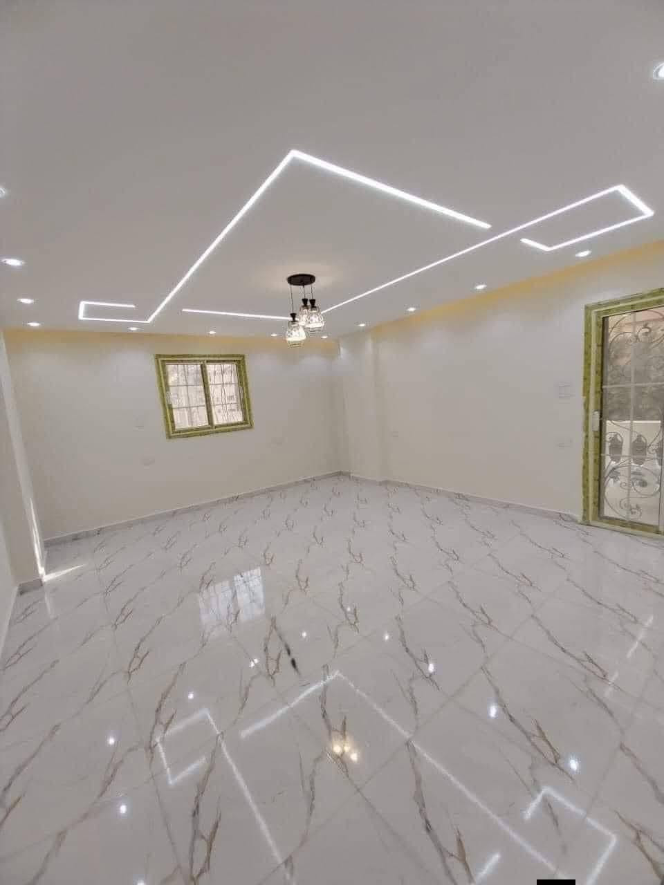 اي واحد يريد يصبغ غرفه صارت ب 50 الف فقط للغرفه الواحده ***********
