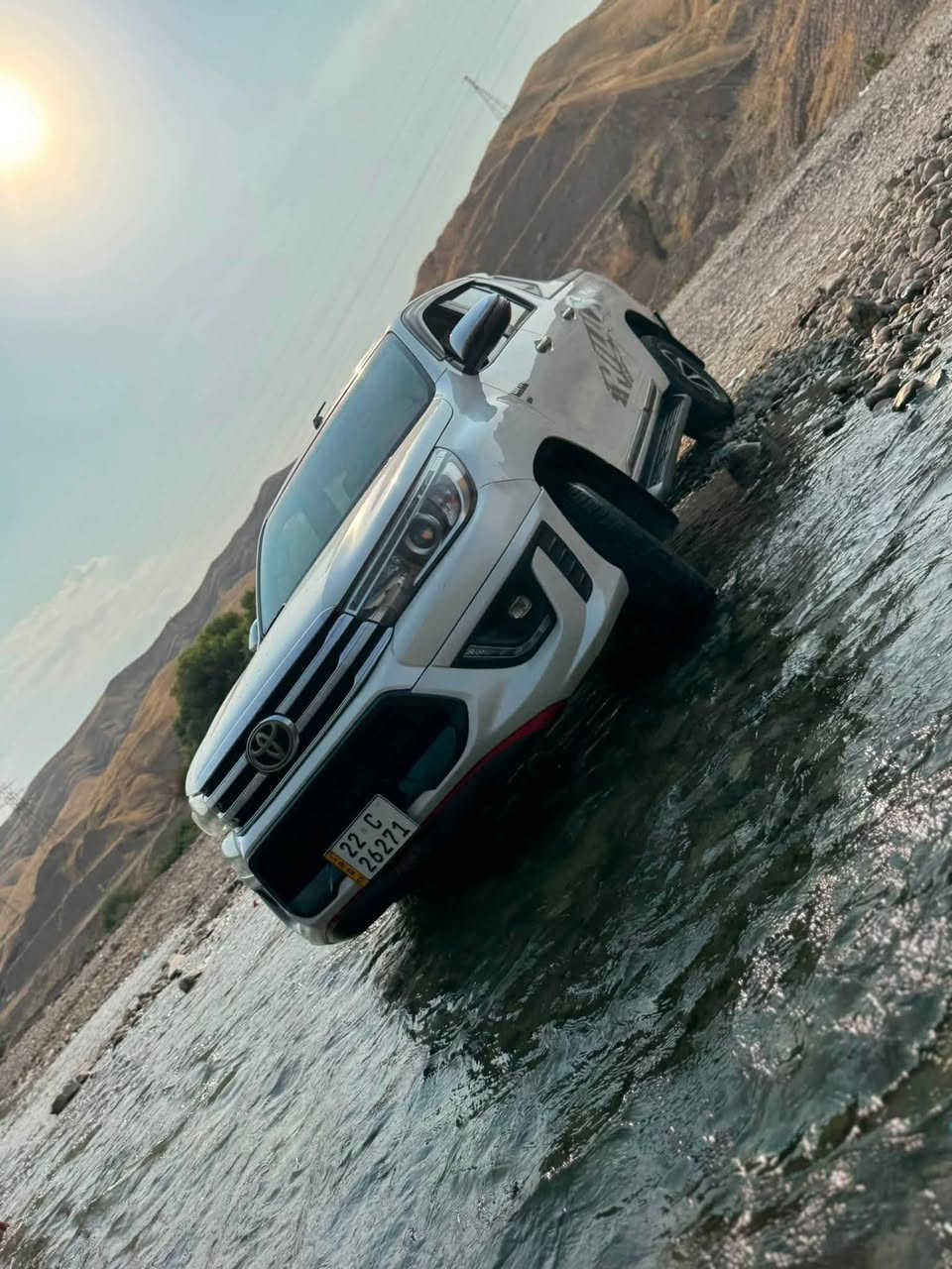 هايلوكس تي ار دي 2020V6 سياره خير من الله سياره مال جناي رقم أربيل انكليزي  ٣٠٠$وبيهه مجال سونار موجود بصور مالته  تجي تكلب وشوف وبيك خير ودلل مكان االسياره الدوانيه. المهناويه  الاتصال على الرقم ***********
