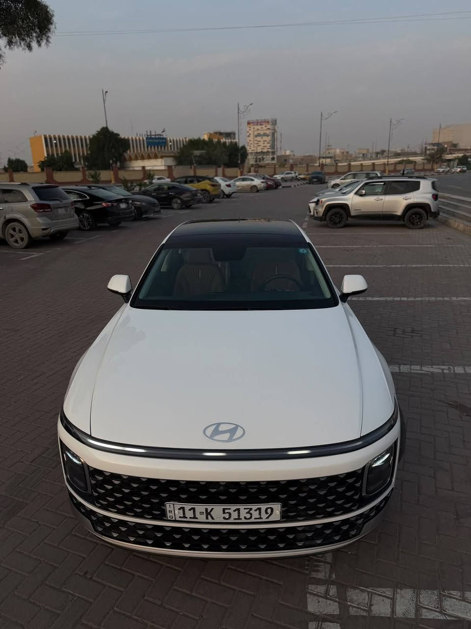 ازيرا وكاله خليجي  موديل 2024
السياره ماشيه 17 السياره فووول
 مواصفات السياره مكفوله السياره محرك 6 سلندر 3500 بانزين فقط
دبل كشن كهرباء + تبريد كشنات + خزن ميموري 
داخل جلد 
كاميره 360 + صندوق كهرباء + برده خلفيه + بانورما +حساس امامي خلفي + رادرات امامي خلفي
السعر 310 
العنوان كربلاء المقدسه  
الاتصال ***********
