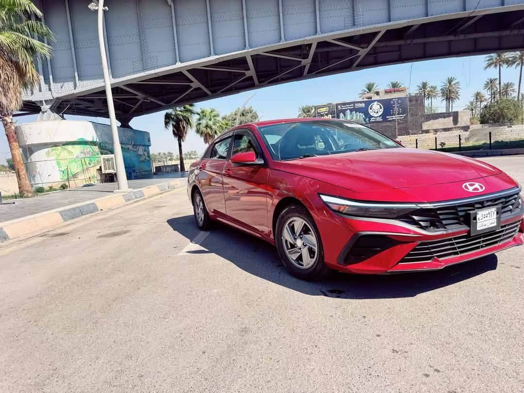 🚗 للبيع: هونداي إلنترا 2024 وارد أمريكي 🚗
المواصفات والتفاصيل:

 الموديل: 2024

 اللون الخارجي: ماروني

 الممشى (العداد): 8,747 ميل فقط

داخلها اسود طافي 

شاشة لمس تدعم أبل كاربلاي (Apple CarPlay) وأندرويد أوتو مع بلوتوث ونظام صوتي مميز

 العدادات: شاشة ديجيتال بالكامل

 أنظمة الأمان والمساعدة: رادار تحديد مسار نظام تنبيه الخروج عن 

المسار مثبت سرعة وكاميرا خلفية مع خطوط توجيهية

 المميزات الإضافية: حساس قراءة ضغط الإطارات (TPMS) نظام توفير 

الوقود (ECO Drive Mode) تحكم كامل من الاستيرن (MFS)، وفتحات تكييف ممتازة

حادثها   جامرلك  او ربع البنيد انصبغ او ايرباك استيرن بس 

عنوان السيارة : ديالى بعقوبة 

سعرها 135. بدون رقم 

***********
