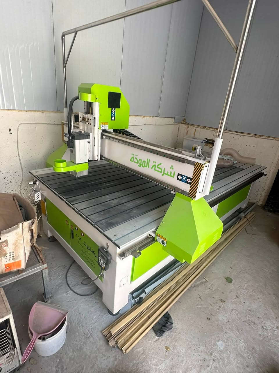 السلام عليكم عندي مكينة cnc راوتر نظيفة كلش مجرد ربطتها كهرباء وسويت بيها تست فقط
حجم 2.50x1.30 تبريد هواء ، سبندل 4.5kw 
سنكل فيز + منظومة شفط غبار كبيرة شفاط + هوز +بوري +فرشة 
كاملة مع كل ملحقاتها براين قطع و 3D جديدة 
قوايش وقطع غيار وباقي الغراض مثل ما موضح بالصور 
مستعجل ع البيع سعر مناسب 
مكاني بالدورة ***********
