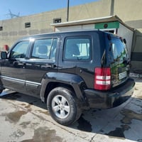 جيب لبرتي ٢٠١٢ مكينه وكير وتخم تاير وتبريد كلها مكفوله مابيها صبغ بس ت...