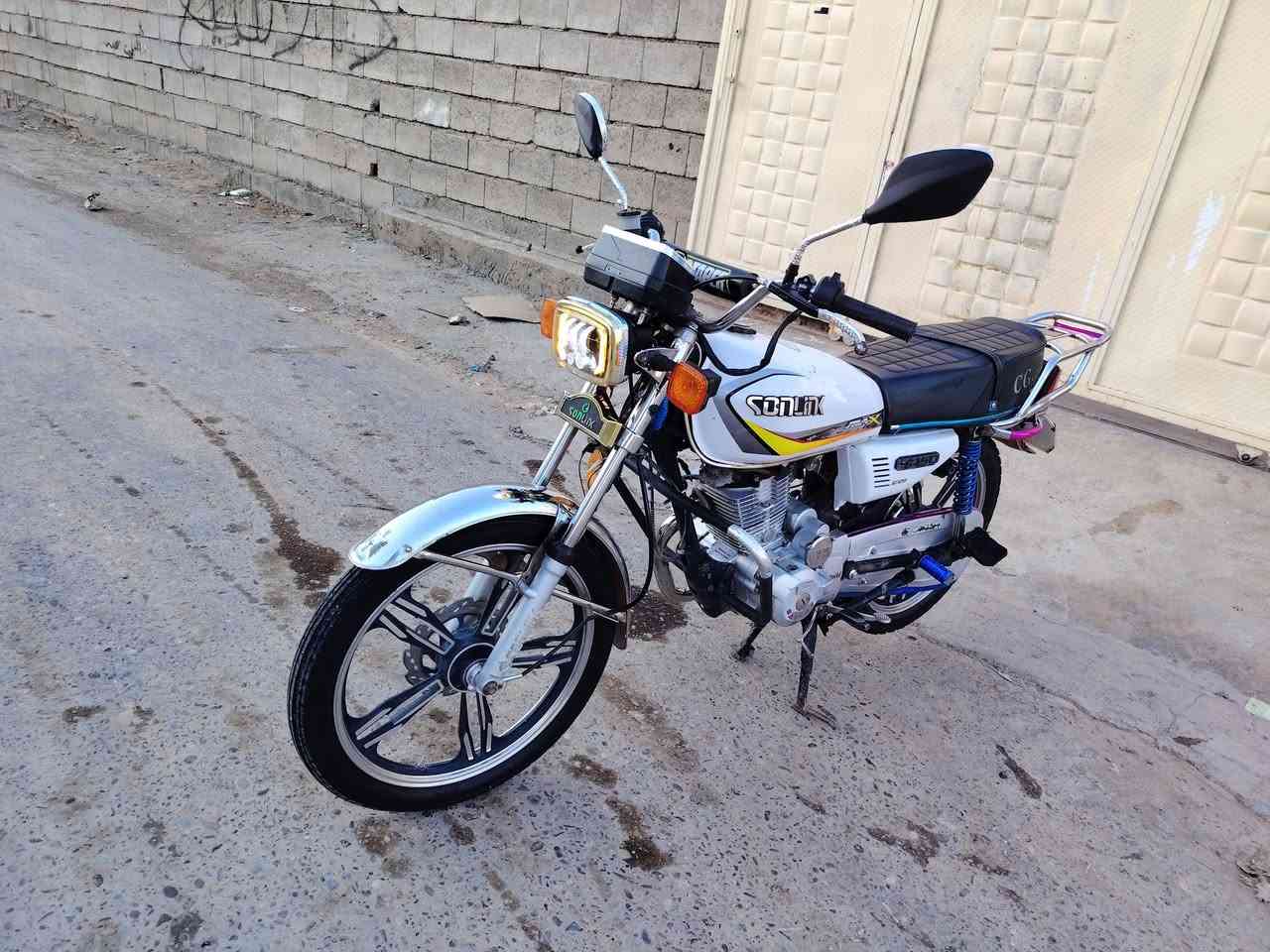 سلام عليكم
#للبيع 

#سيفان 🏍🏍🏍

#موديل 2020👉👉

#محرك مفتوح ⚙️🔧👍

#كهربائيات شغال 🚥🚦🔋🚨

#سلف هندر شغال 👍👍👍👍👍👍

#تخم #تاير #جديد ⭕⭕⭕⭕🛟

#السعر 380💵💵💵

👈👈👈👈مكانه صلاح الدين قضاء العلم 👉👉👉👉

📲📲📲📲***********📲📲📲📲📲📲
