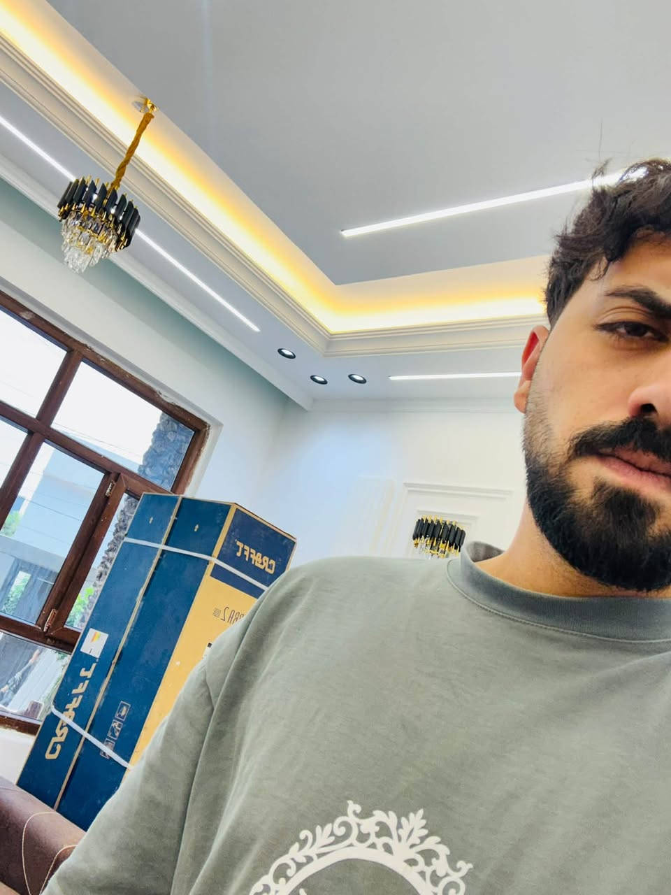 ✨ الإبداع يبان بالتفاصيل، والفخامة عنوان شغلنا ✨🏡

من أعمالنا، تم بحمد الله إكمال هذا البيت بأجمل اللمسات وأرقى التصاميم ❤️🔥

 🤍

📞 الاستفسار:
***********

ذوقكم علينا، والتنفيذ بإيدينا ❤️✨

#ديكورات #لمسات_فنية #ديكور_عصري #شغل_متقن
