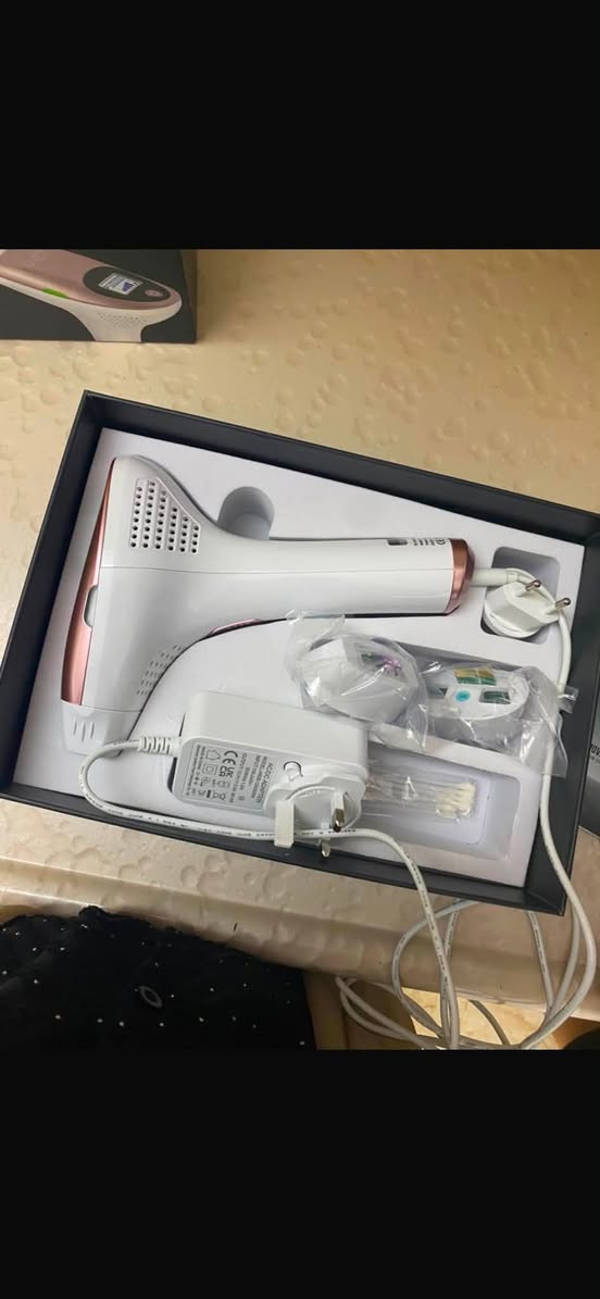 جهاز ليزر جديد ونضيف ومن افضل الاجهزه سعره ١٥٠ اشتريته ب ٢٥٠ وماعرفت استخدمه رقمي ***********
