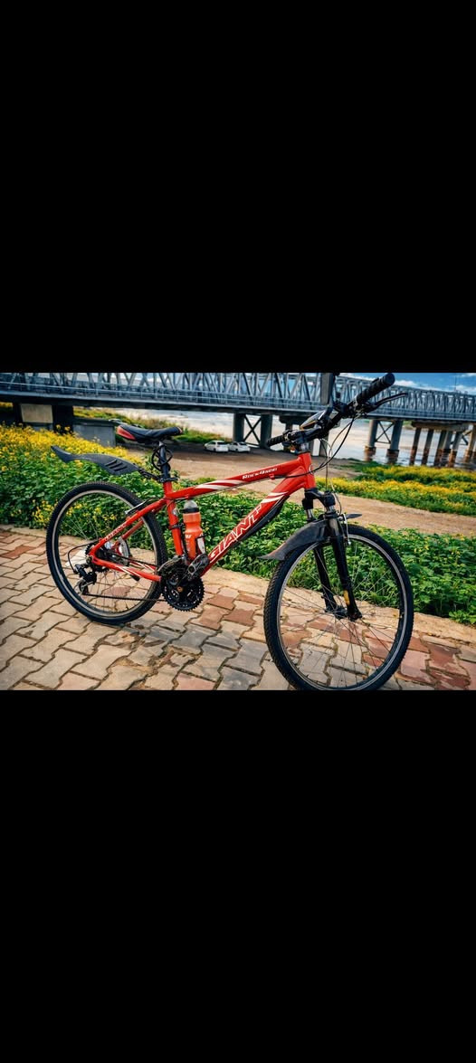 🚴‍♂️🔥 إعادة نشر 🔥 للبيع بايسكل Giant حجم 26 🚴‍♂️

⚠️ إعادة نشر بسبب الوعود الكاذبة، لذلك البيع للجاد فقط 🙏

• 🚲 الماركة: Giant
• 📏 الحجم: 26
• 🛞 التايرات والجوبات مبدلات قبل شهر وجدد ✨
• ⚙️ بي كيرات كدام وكير ورة
• 🛑 بي بريك كدام وبريك ورة
• 💡 يجي وياه ضوء LED + هورن قابل للشحن 🔋
• ✅ البايسكل كامل وما بي أي نقص، وكلشي بي شغال
• 😍 نظيف وحالته كلش حلوة وجاهز للاستخدام

💰 السعر: 135,000 دينار
🤝 بي مجال قليل للتفاوض للجاد فقط

📍 المكان: الموصل – الجانب الأيمن
🚫 ماكو توصيل، الاستلام من الموقع فقط

📩 للجادين راسلني خاص أو واتساب:
📱 ***********
