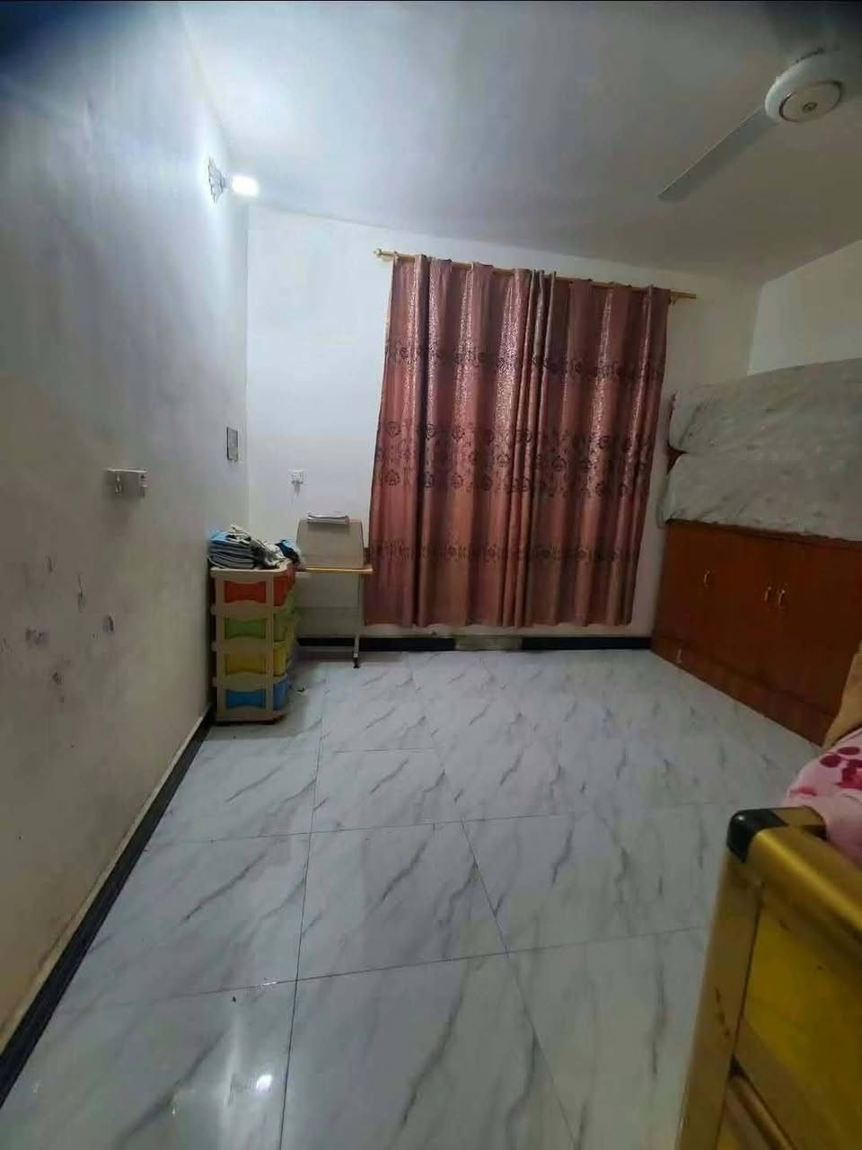 سلام عليكم
بيت للبيع طابو زراعي زراعي حي الجامعه مساحه 200م مشمول بالتطويب مرقم يحتوي على 2 غرف صالة مطبخ استقبال صحيات داخليه وخارج وكراج سياره مرتفع عن الشارع العنوان حي الجامعه نهاية شارع 20 للاستفسار اتصال‏‪  

***********
